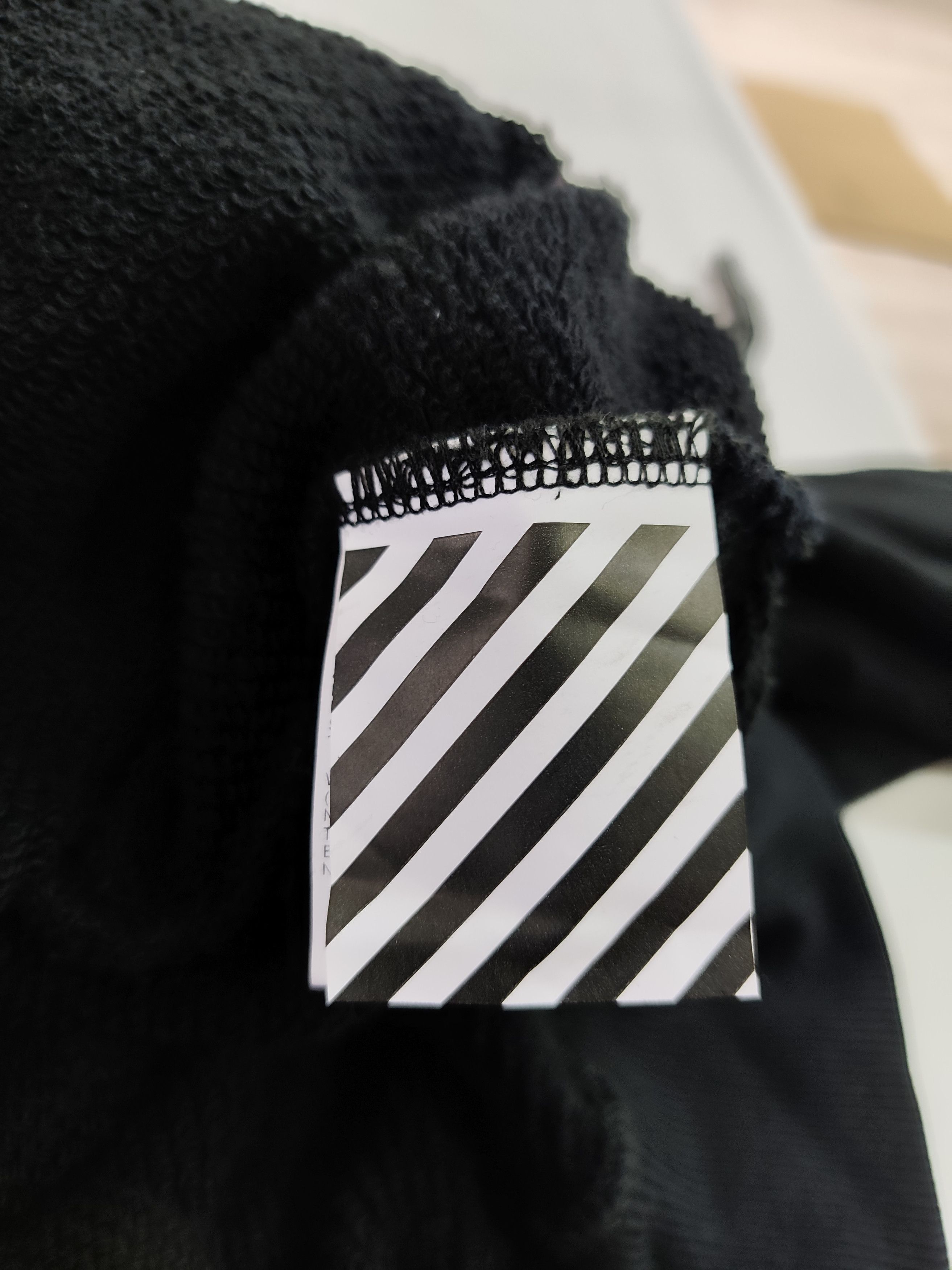 Off-White Off-White "Hoodie" Size US L / EU 52-54 / 3 - 6 Thumbnail