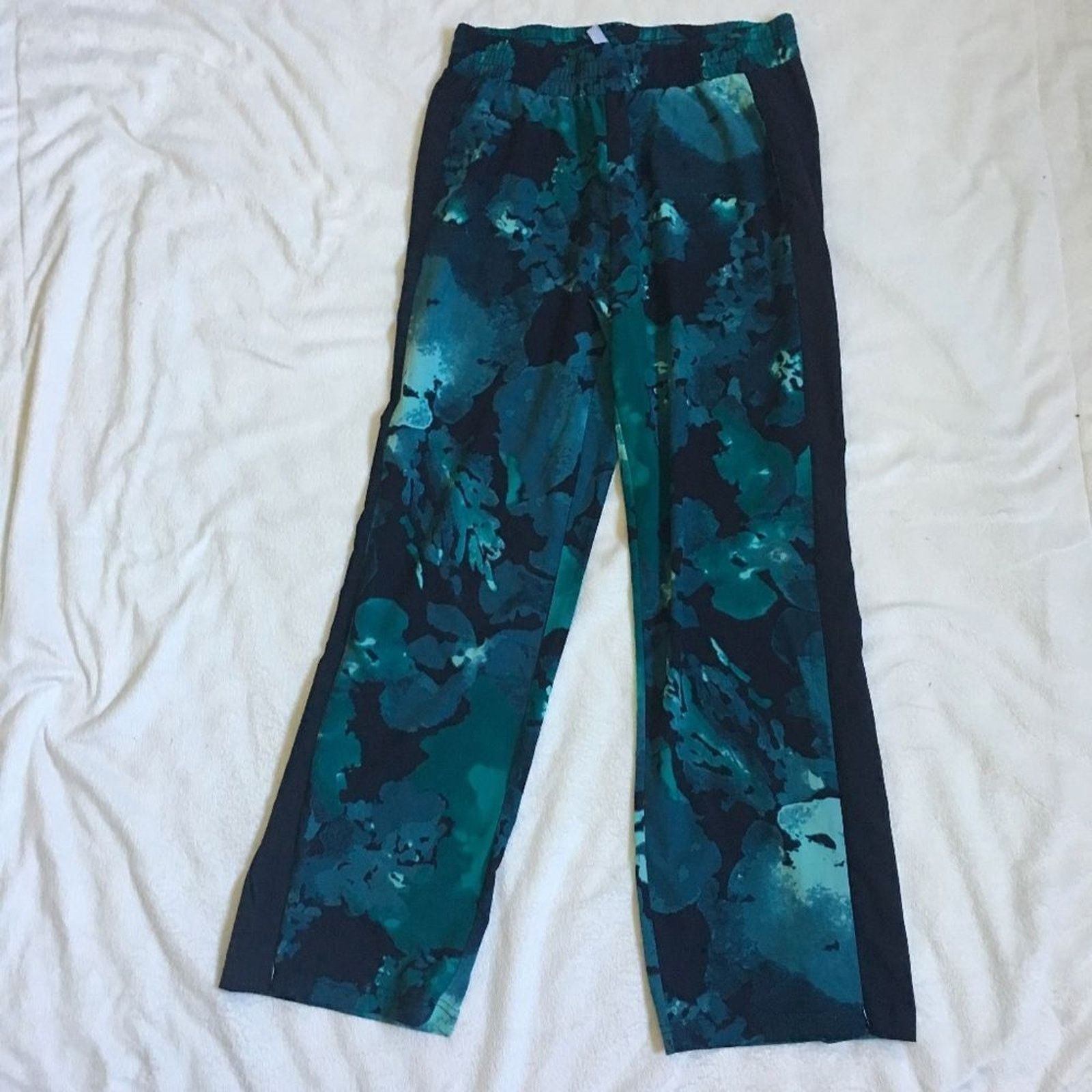 Fabletics Fabletics Green and Black Abstract Wide-Leg Pants | Size S Size 27" / US 4 / IT 40 - 2 Thumbnail