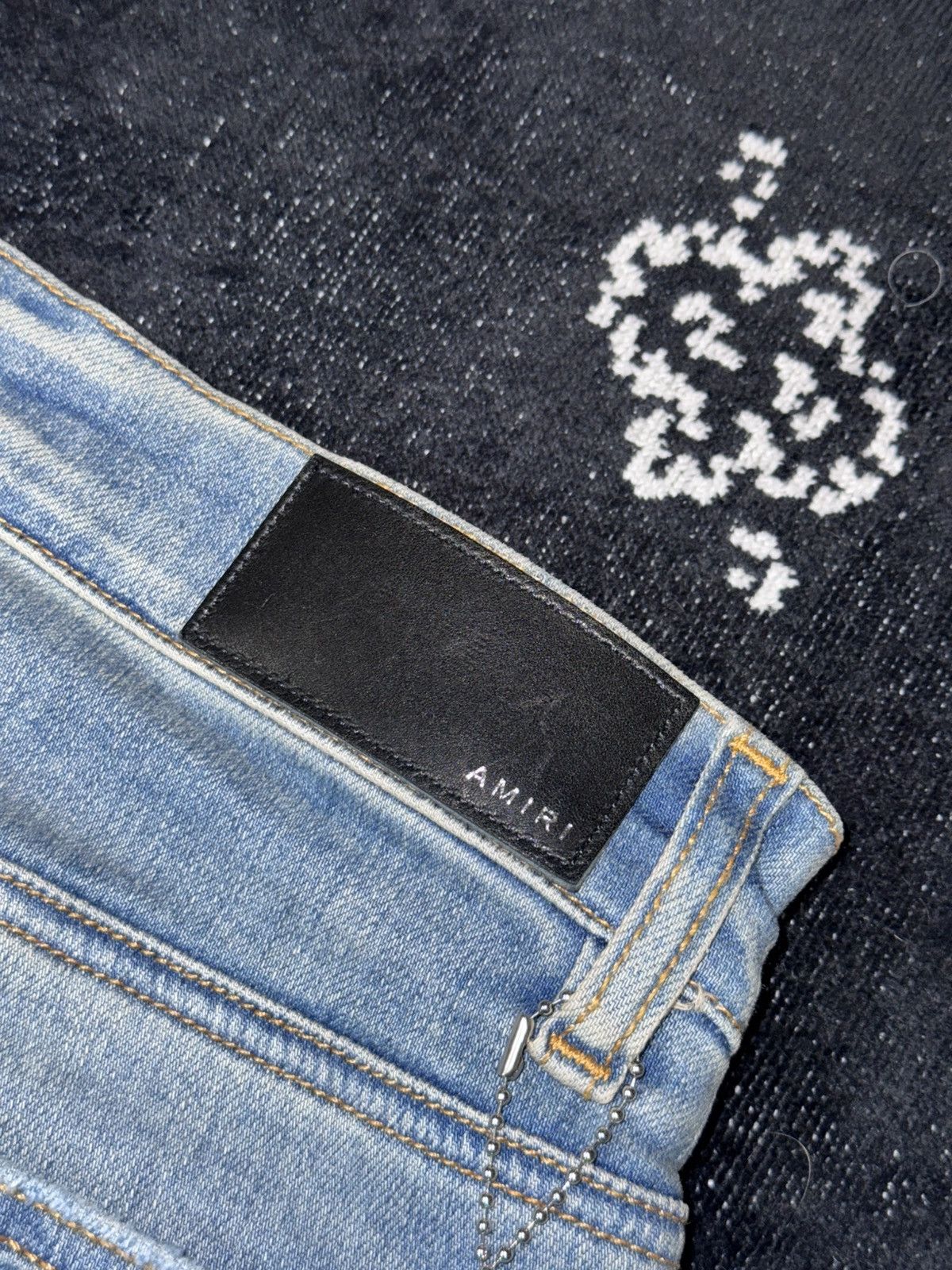 Amiri AMIRI SKELL BONE SCRIPT LOGO JEANS Size US 32 / EU 48 - 14 Thumbnail
