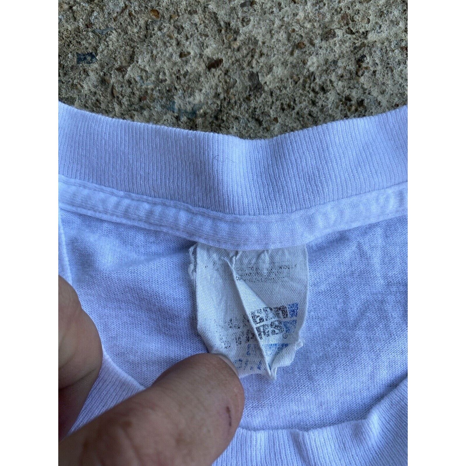 Vintage Vintage 90’s London Royal Guard Single Stitch White Shirt Size US L / EU 52-54 / 3 - 4 Thumbnail