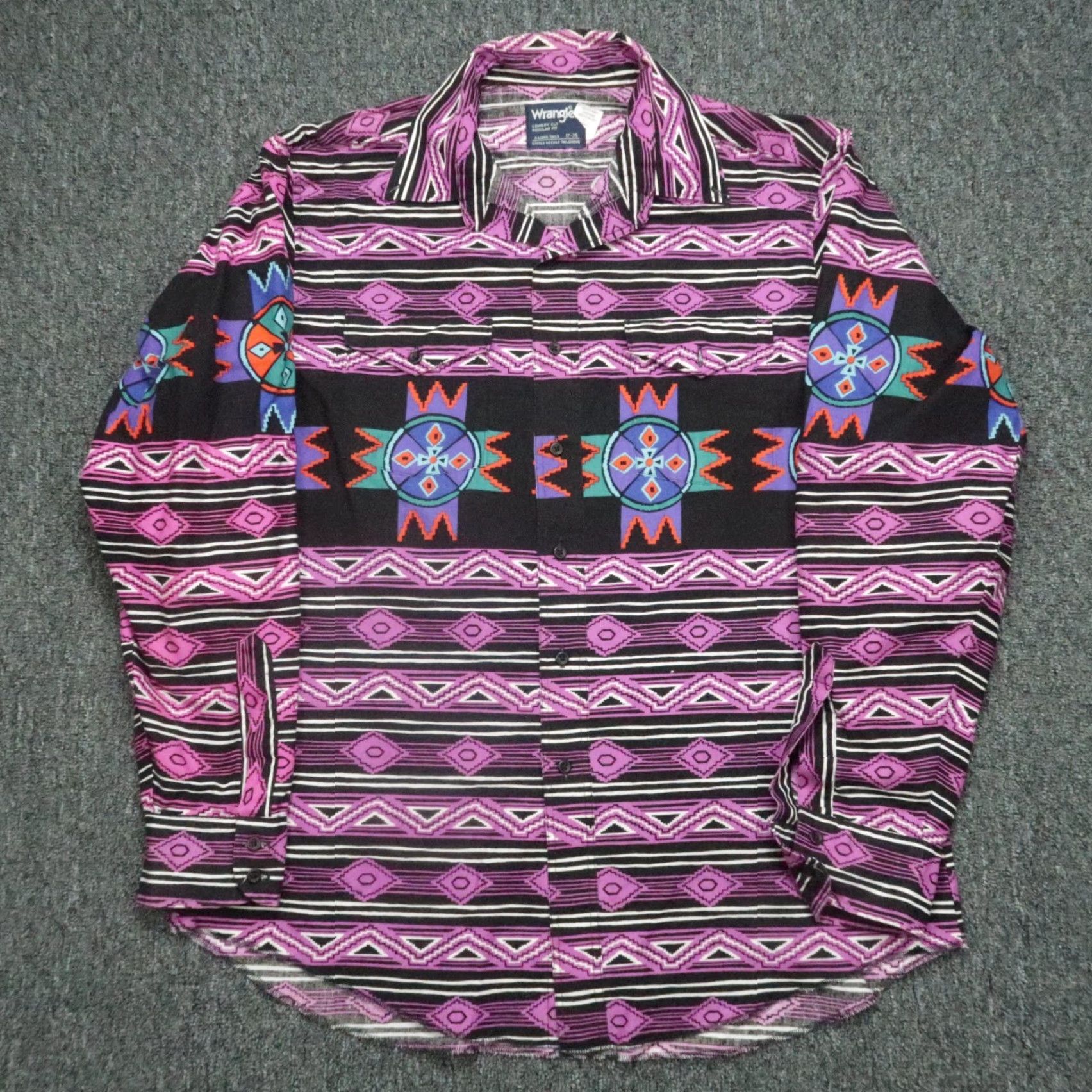 Wrangler VINTAGE Wrangler Shirt Men XL 48 in Purple Geometric Button-Up Collared Pocketed Western USA 70s 80s Mens Size US XL / EU 56 / 4 - 2 Thumbnail