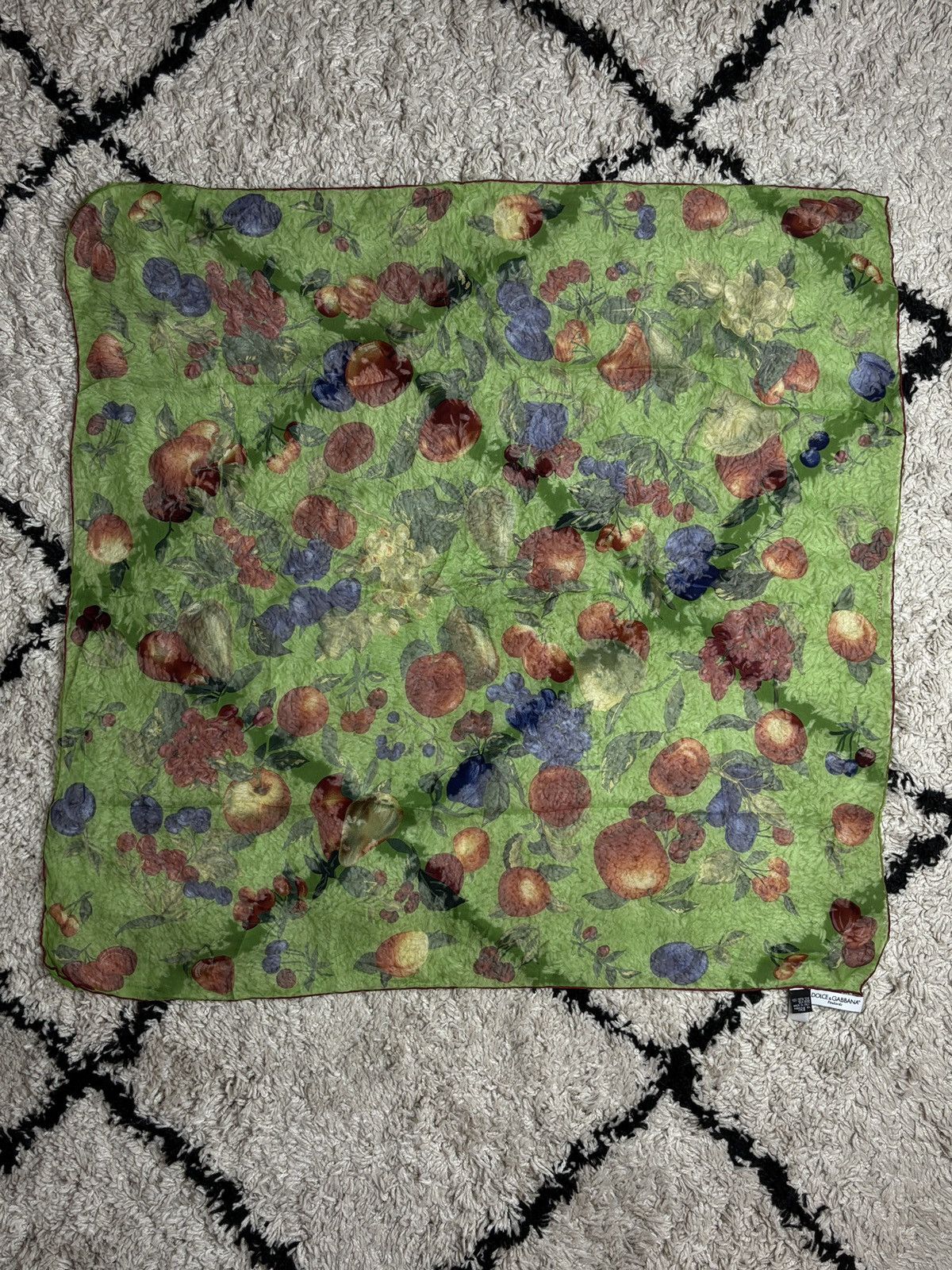 Dolce & Gabbana Dolce & Gabbana Silk Scarf Rare Print Fruit Garden Size ONE SIZE - 6 Thumbnail
