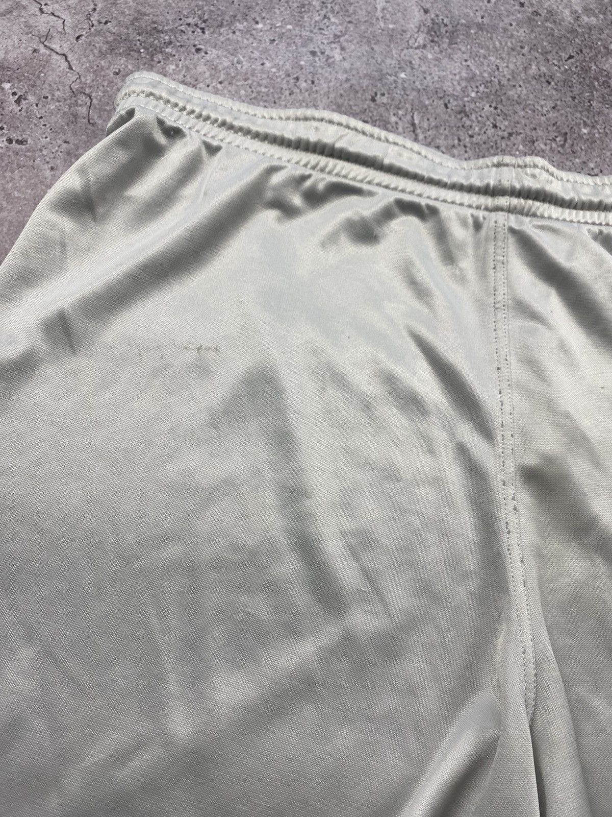 Lotto Sport × Vintage Vintage 90’s Lotto AC Milan soccer Shorts very rare Size US 32 / EU 48 - 4 Thumbnail
