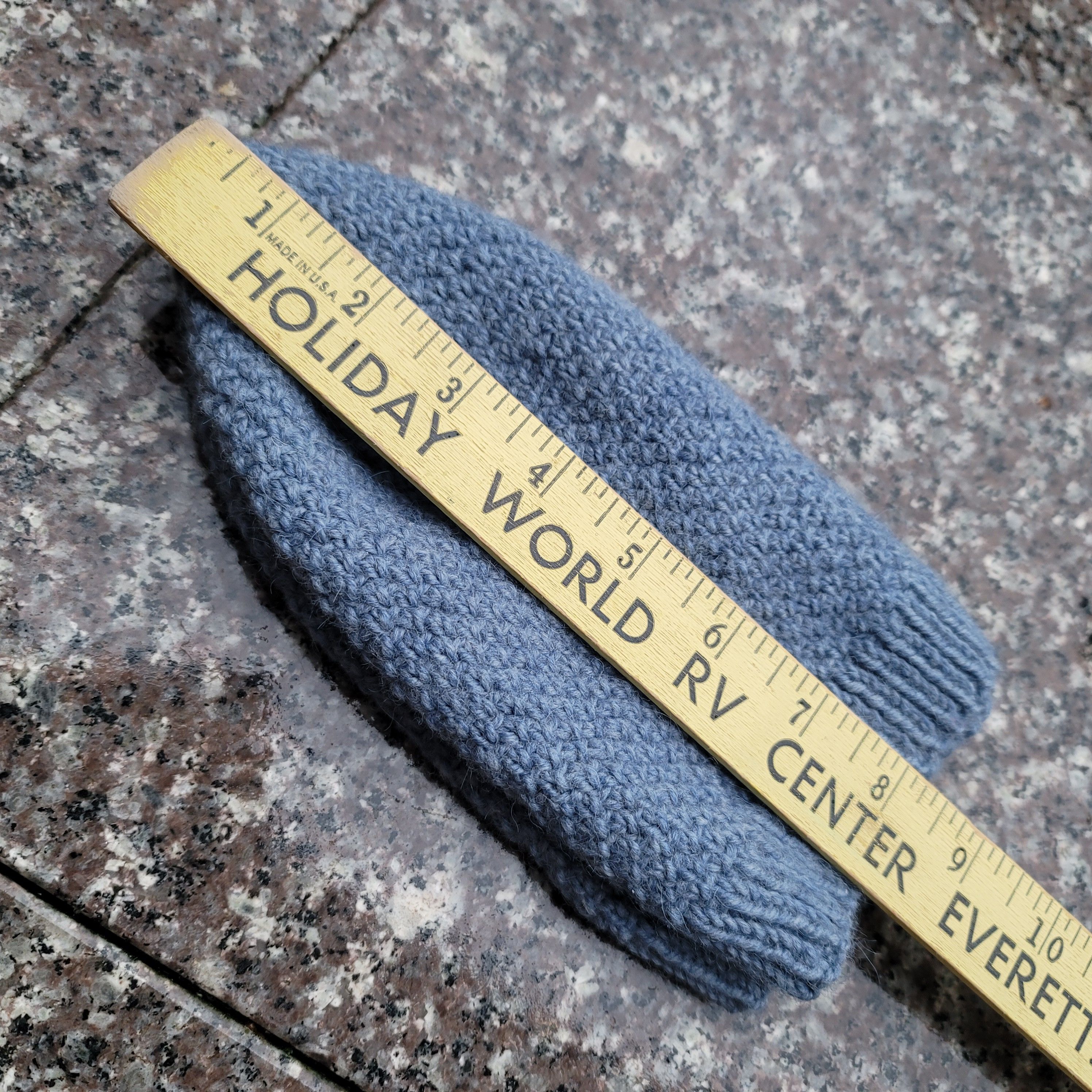 Handmade Hand-made wool beanie hat Size ONE SIZE - 2 Thumbnail