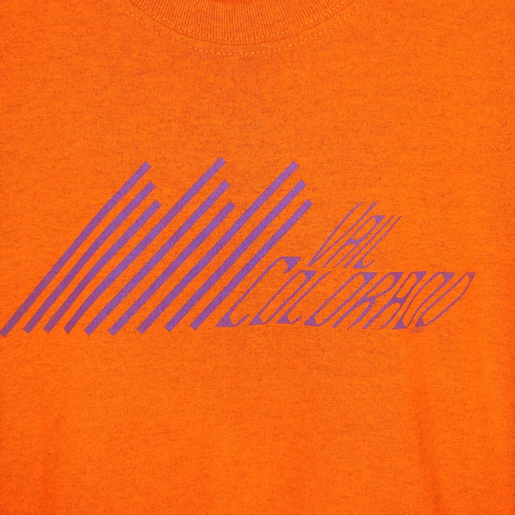 Gildan Vail Colorado Shirt XL Orange Purple Mountain Resort Ski Town Short Sleeve Men T-Shirt Size US XL / EU 56 / 4 - 2 Thumbnail