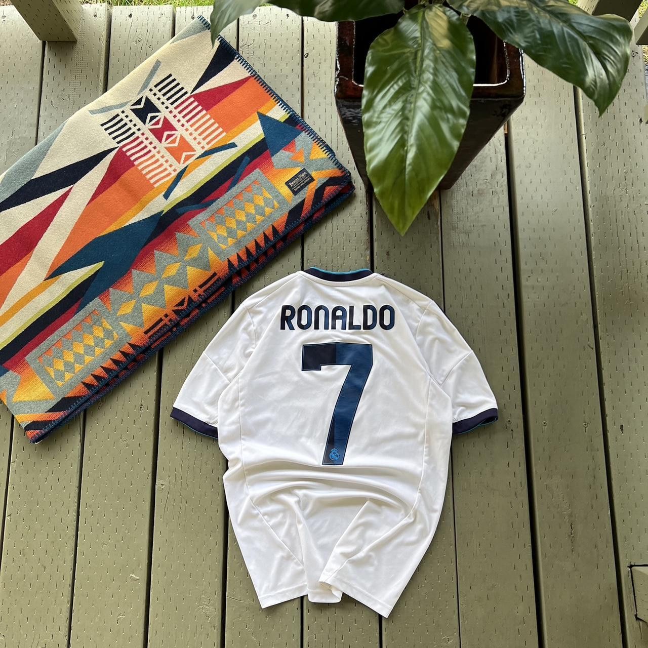 Adidas Ronaldo Real Madrid 2012 Soccer Jersey Size US S / EU 44-46 / 1 - 5 Thumbnail