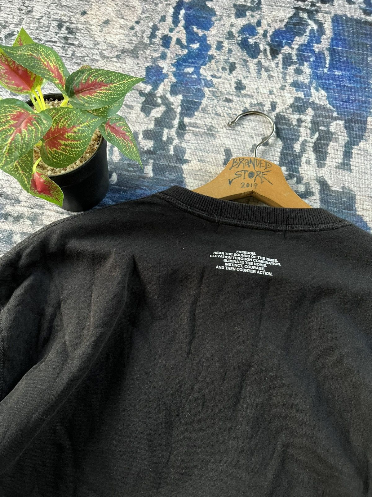GU × Japanese Brand × Undercover RARE Undercover x Gu Flower Pin Logo Sweetshirts Japan Size US XL / EU 56 / 4 - 4 Thumbnail