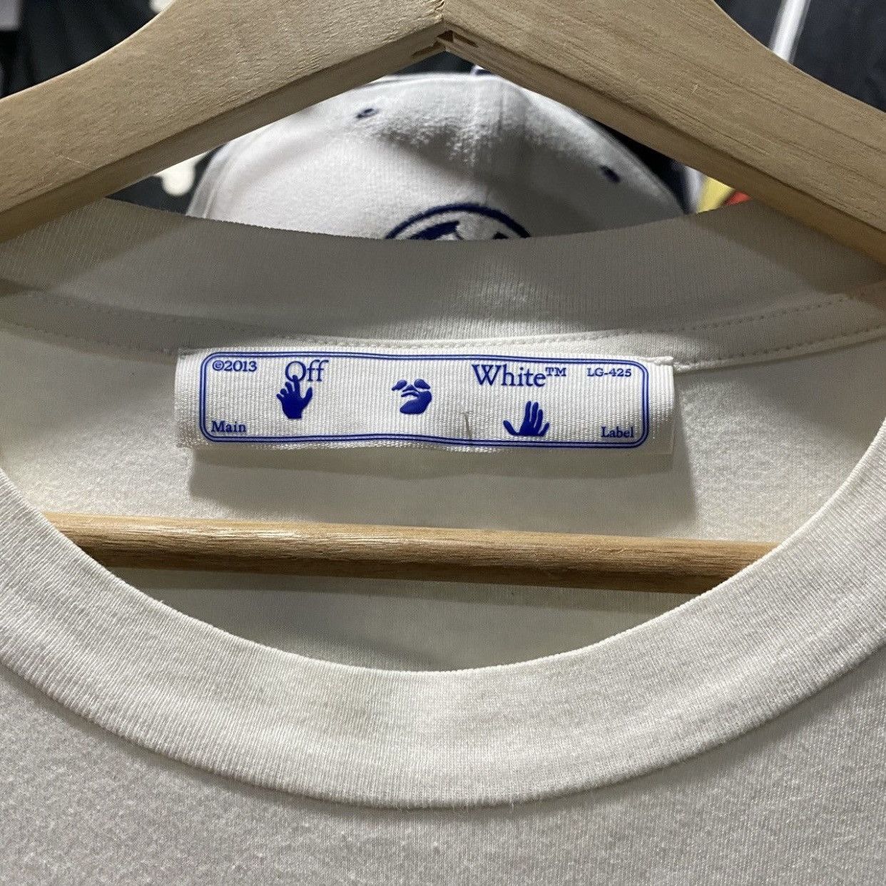 Off-White Off-White 'Adam is Eve' Apple Graphic - Virgil Abloh Era Size US S / EU 44-46 / 1 - 9 Thumbnail