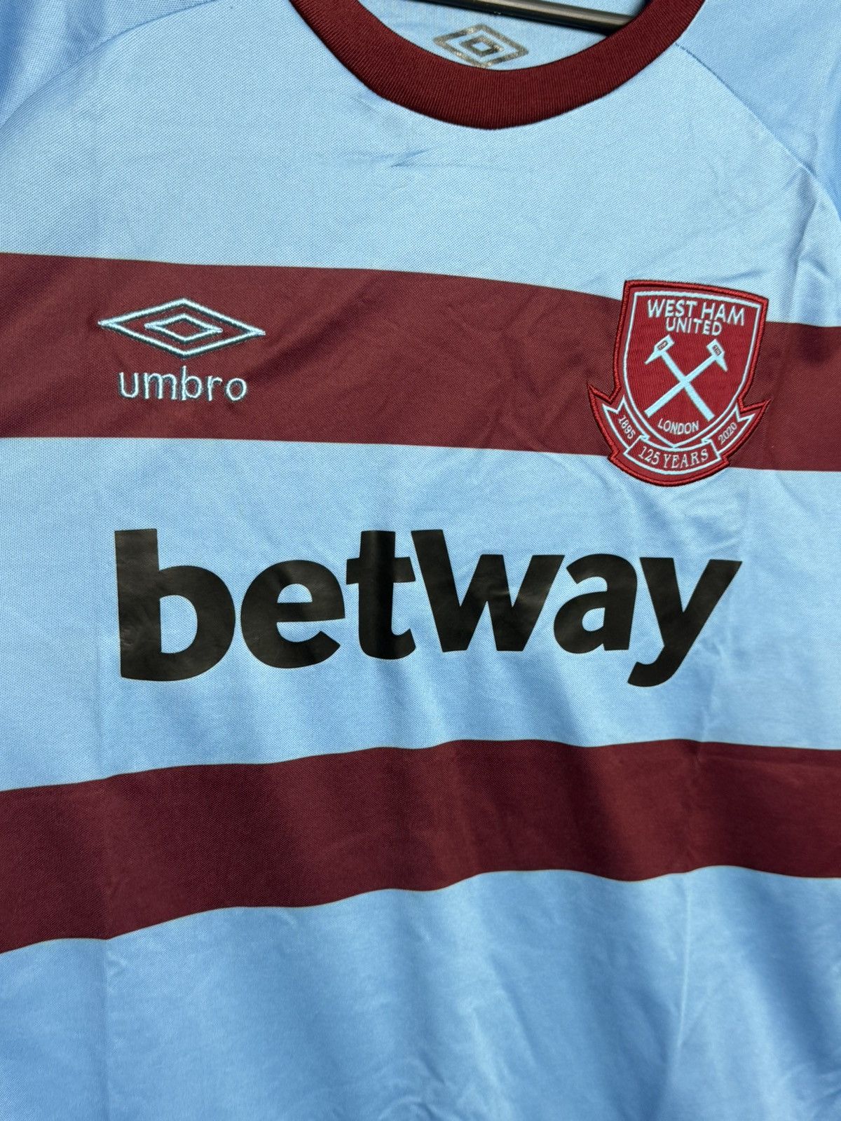 Umbro West Ham United 20/21 Away Football Jersey Size US XL / EU 56 / 4 - 3 Thumbnail