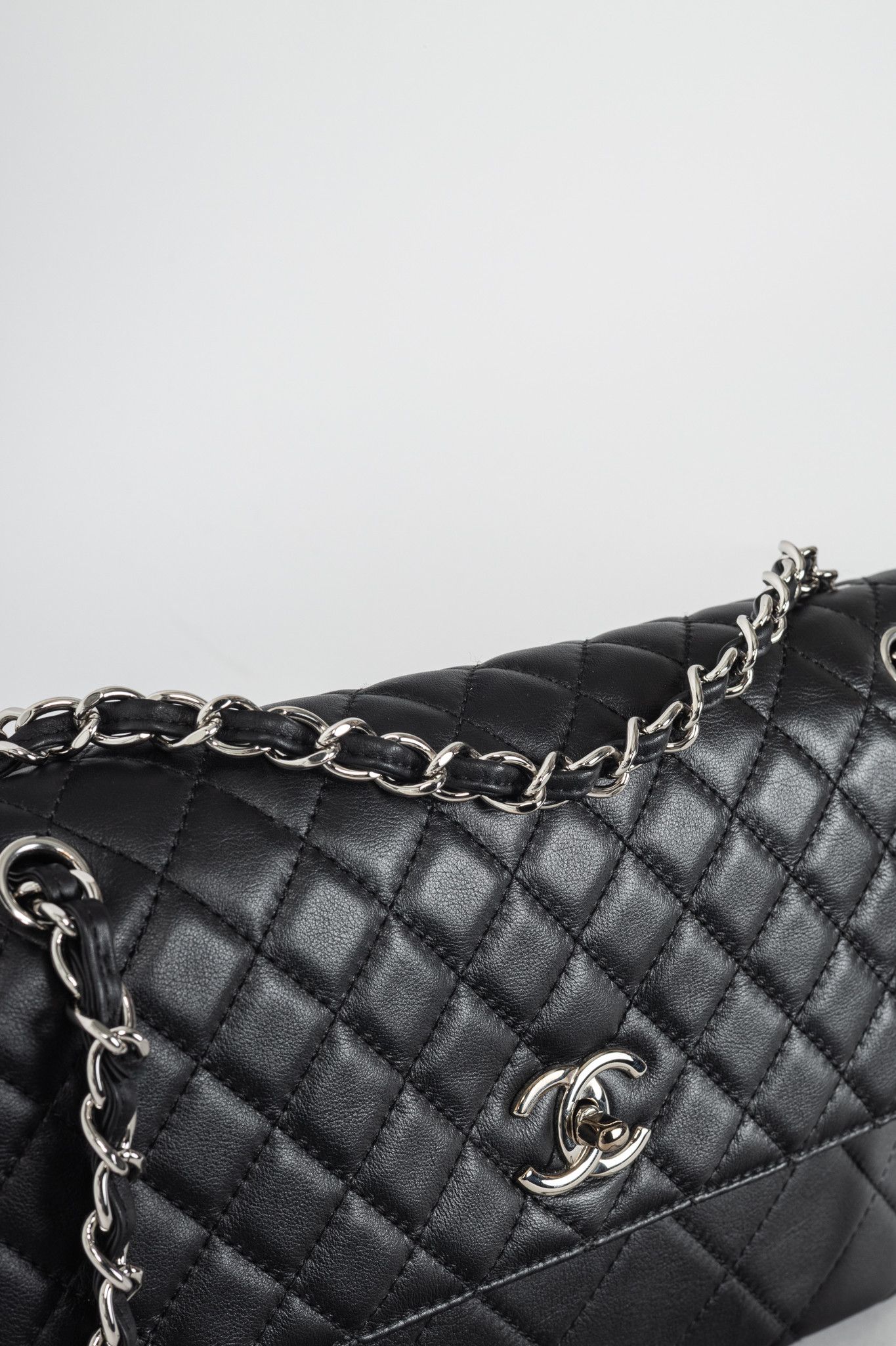 Chanel Chanel 12C In the Business Flap Leather Quilted Shoulder Bag Size ONE SIZE - 8 Thumbnail
