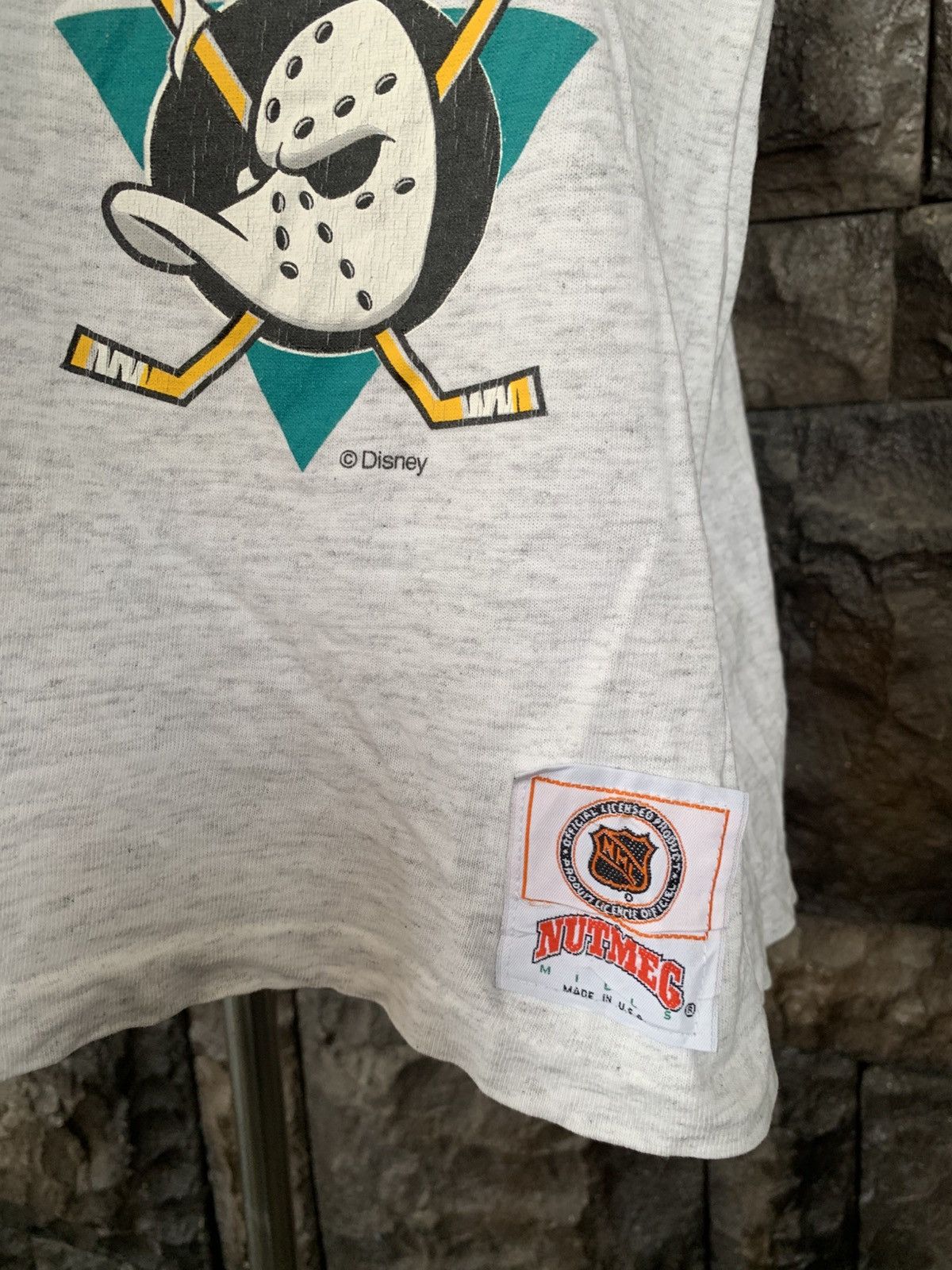 NHL Vintage 90s Mighty Ducks NHL Nutmeg Ice Hockey T shirt Size US L / EU 52-54 / 3 - 3 Thumbnail