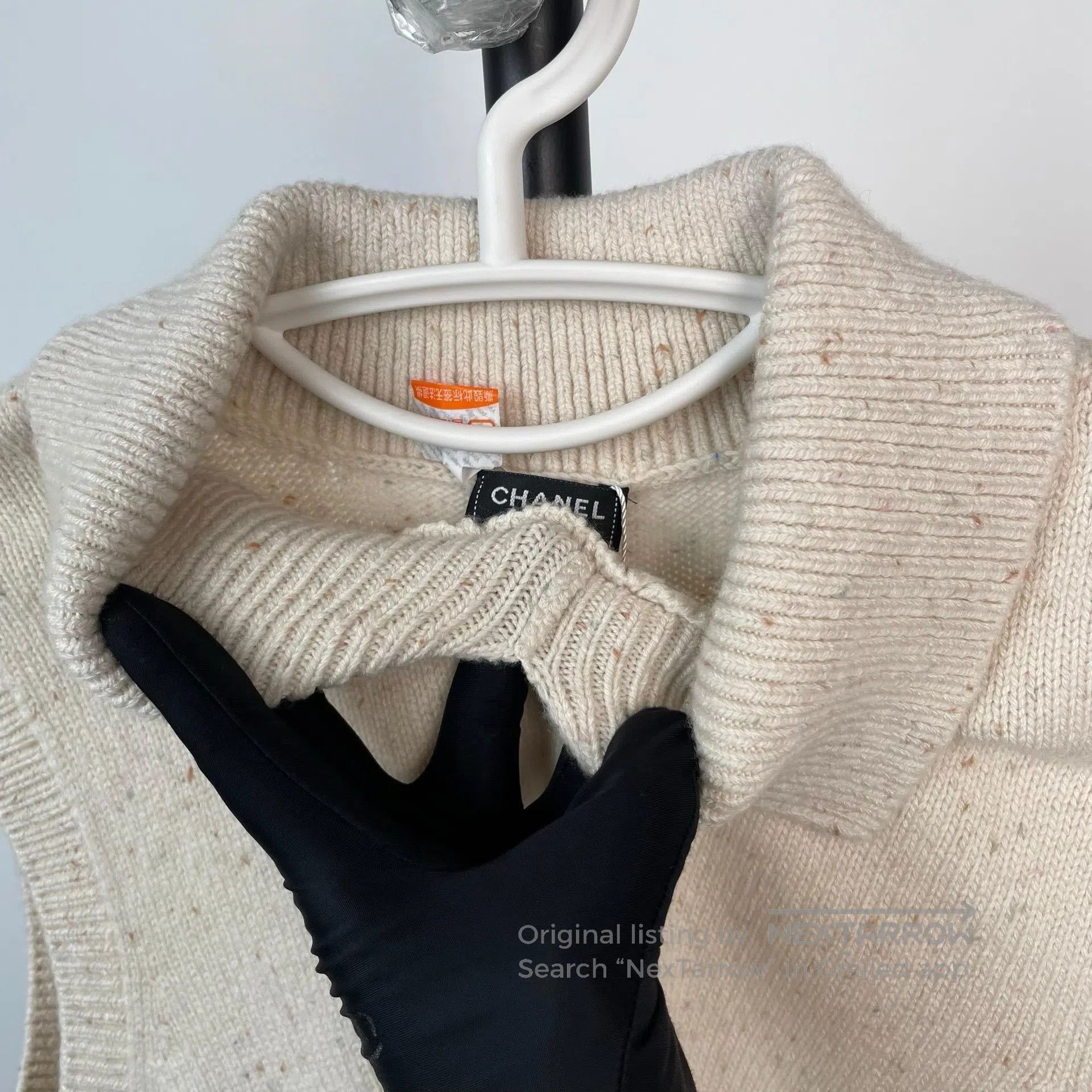 Chanel Chanel Ski Series Beige Bow Tie Wool Cashmere Vest Vest| Size XS / US 0-2 / IT 36-38 - 8 Thumbnail