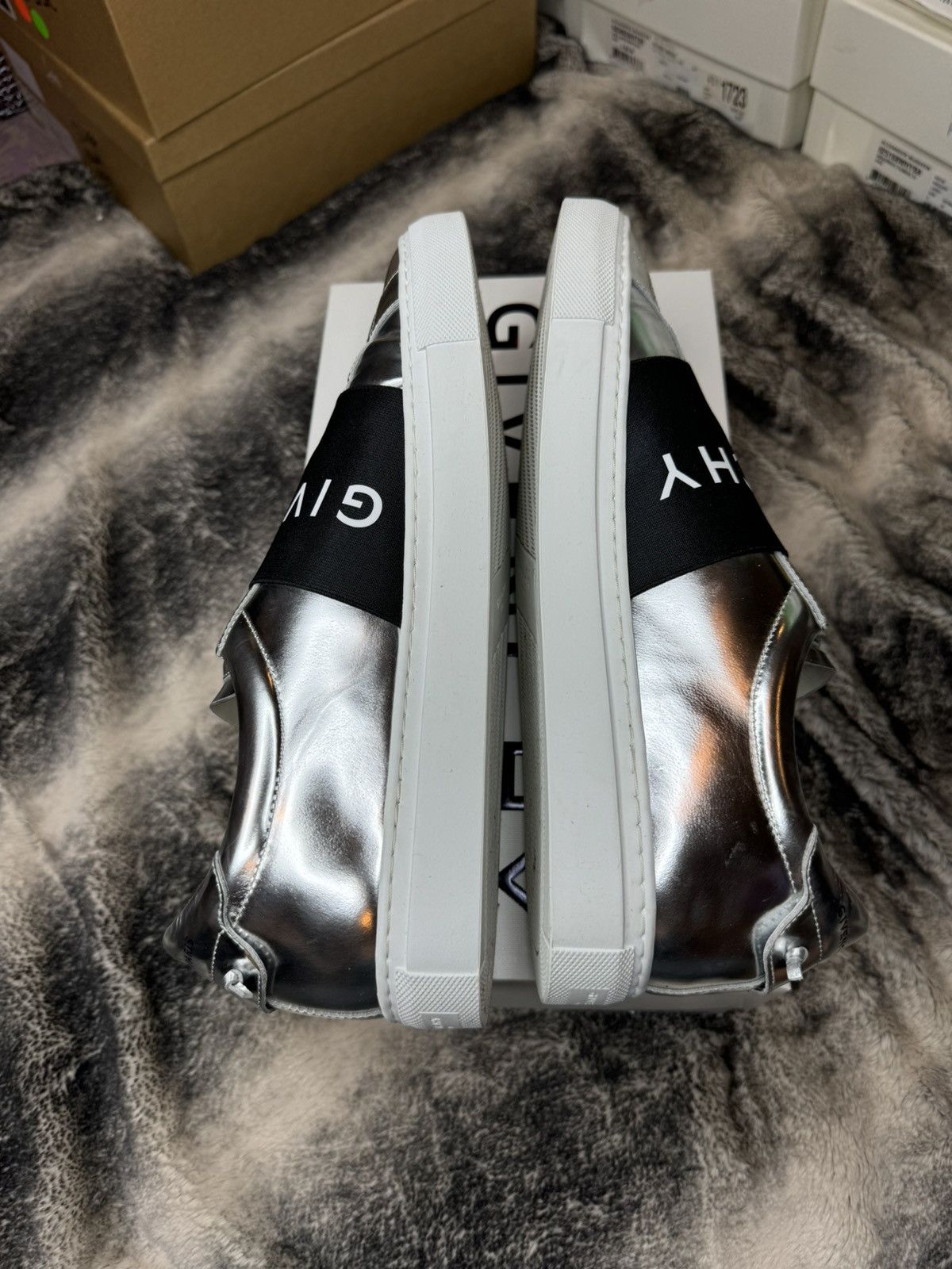 Givenchy Givenchy Urban Street Sneaker - Silvery Size US 10 / EU 43 - 12 Thumbnail