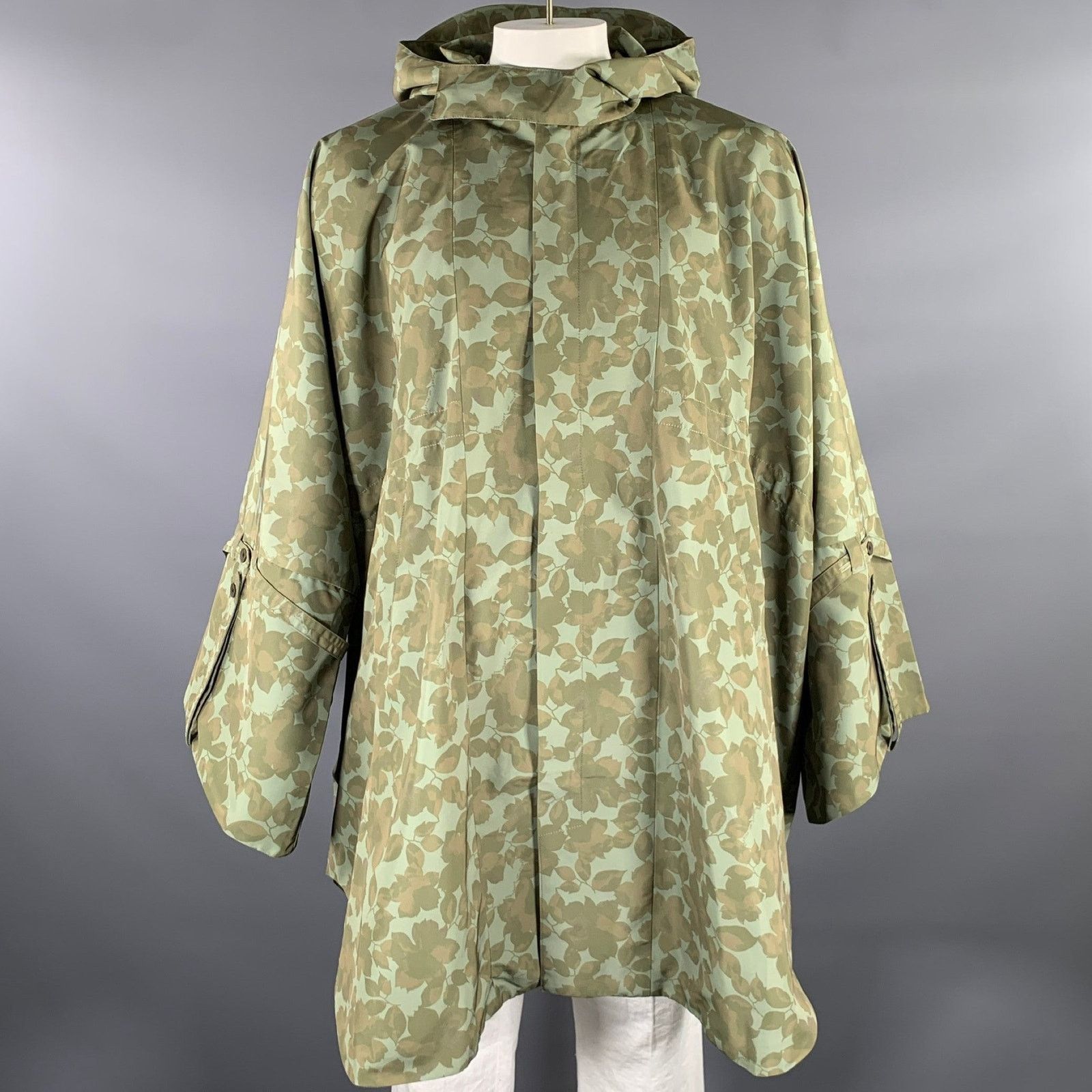 Descendant of Thieves DESCENDANT OF THIEVES Size XXL Green Leaves Polyester Jacket Size XXL / US 16-18 / IT 52-54 - 1 Thumbnail