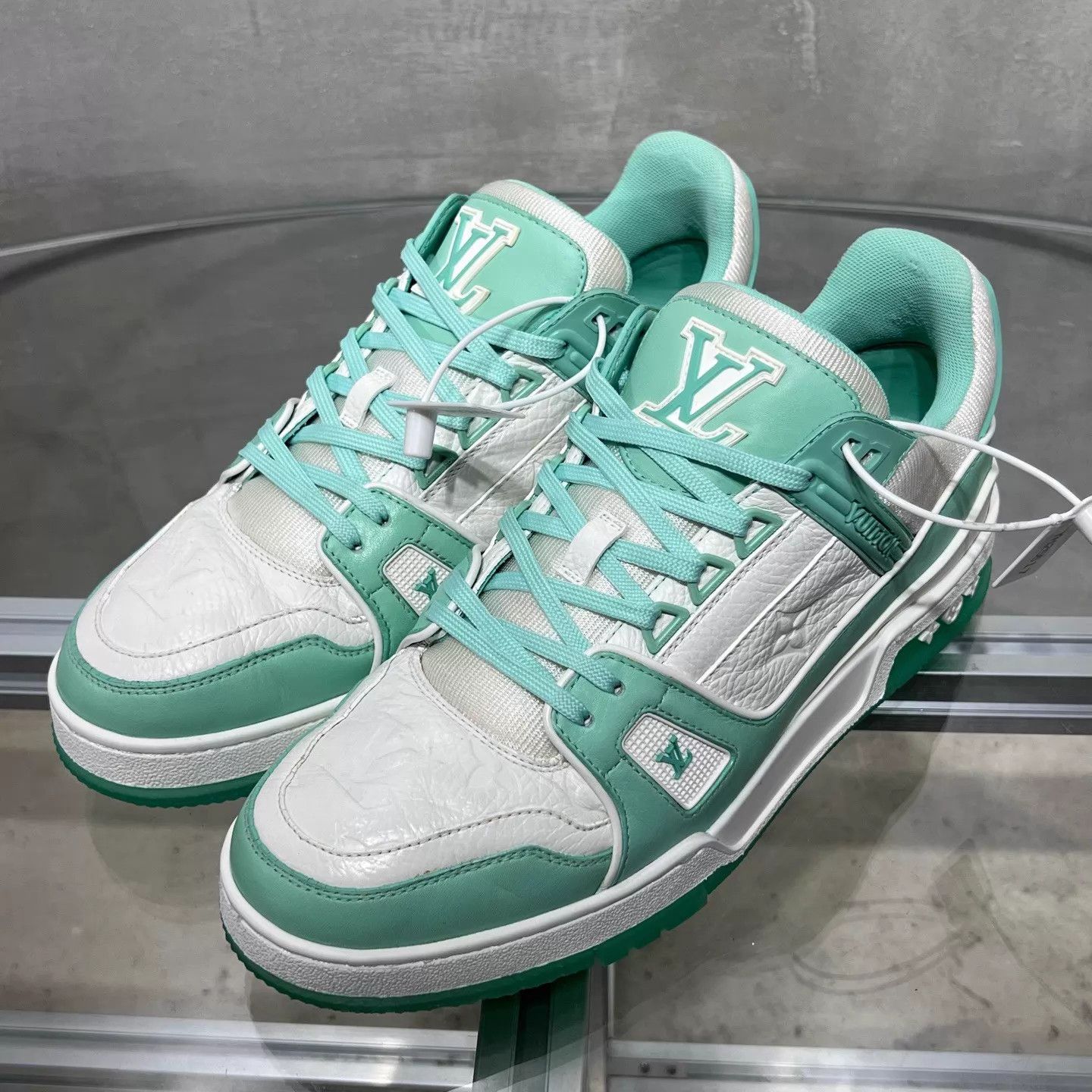 Louis Vuitton Louis Vuitton Trainer Mint Green UK7.5 (41.5) Size US 8.5 / EU 41-42 - 2 Thumbnail