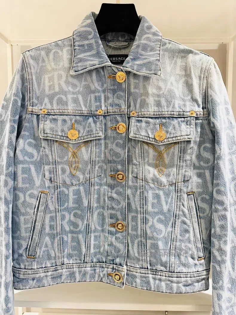 Versace Versace Logo full print single-breasted straight long-slee Size M / US 6-8 / IT 42-44 - 2 Thumbnail