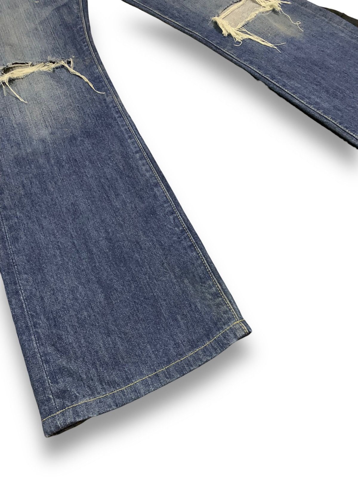 Jun Takahashi Vintage Uniqlo UJ S002 Blue Washed Distressed Grunge Jeans Size US 30 / EU 46 - 11 Thumbnail
