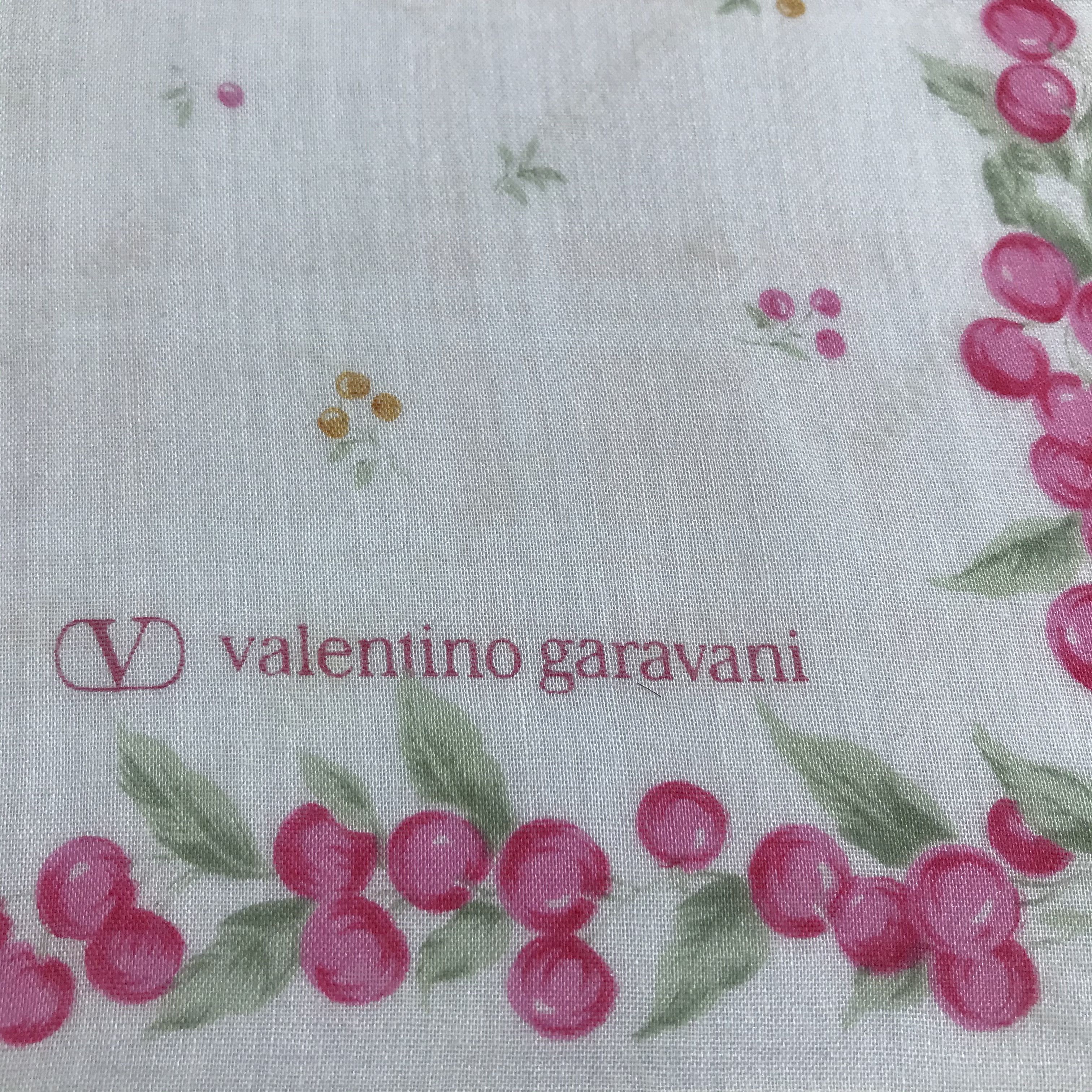 Vintage Valentino Garavani Handkerchief Neckerchief Bandana H1163 Size ONE SIZE - 3 Thumbnail