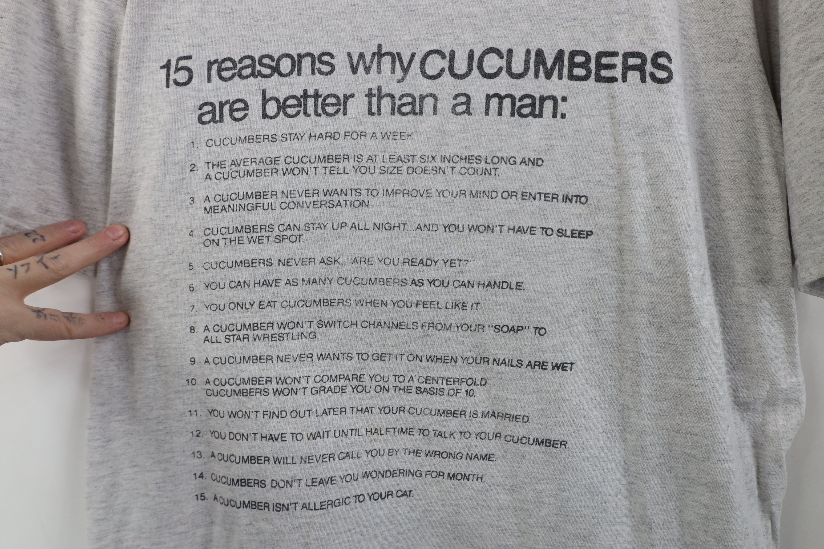 Vintage Vintage 90s Reasons Cucumbers Better Than A Man T-Shirt Gray Size XL / US 12-14 / IT 48-50 - 4 Thumbnail
