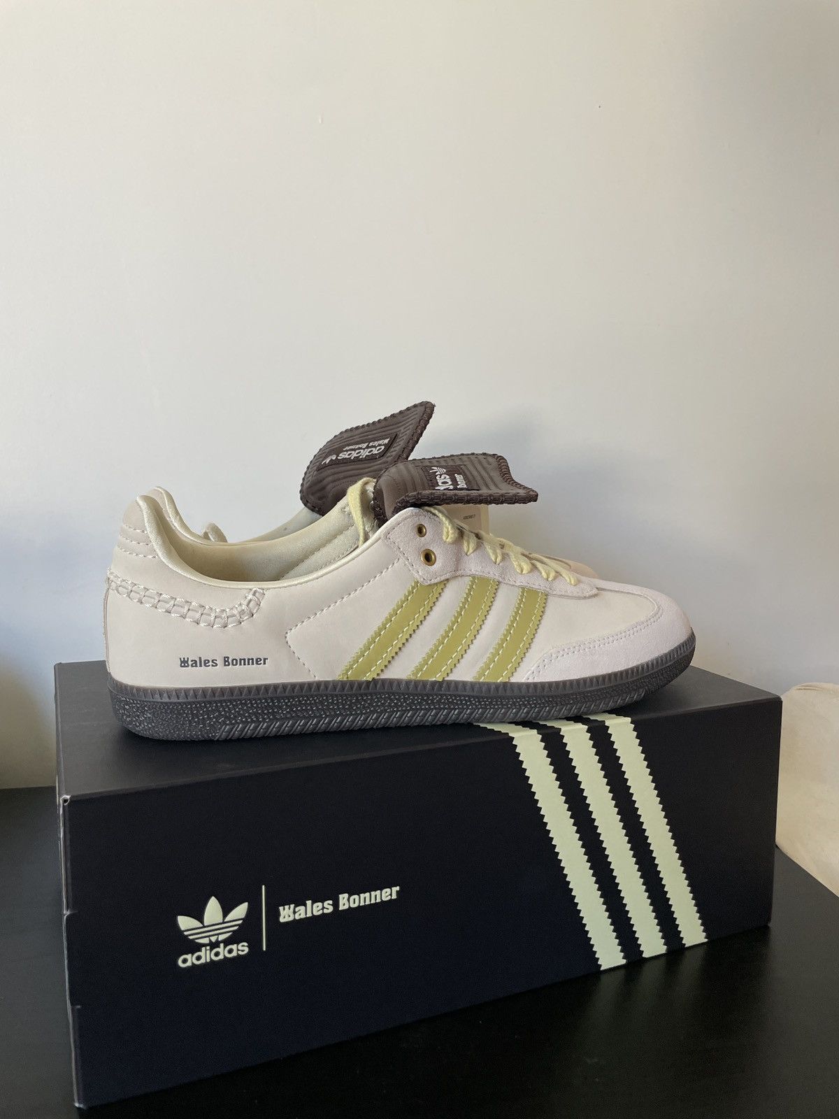 adidas gazelle silver green womens Adidas Originals