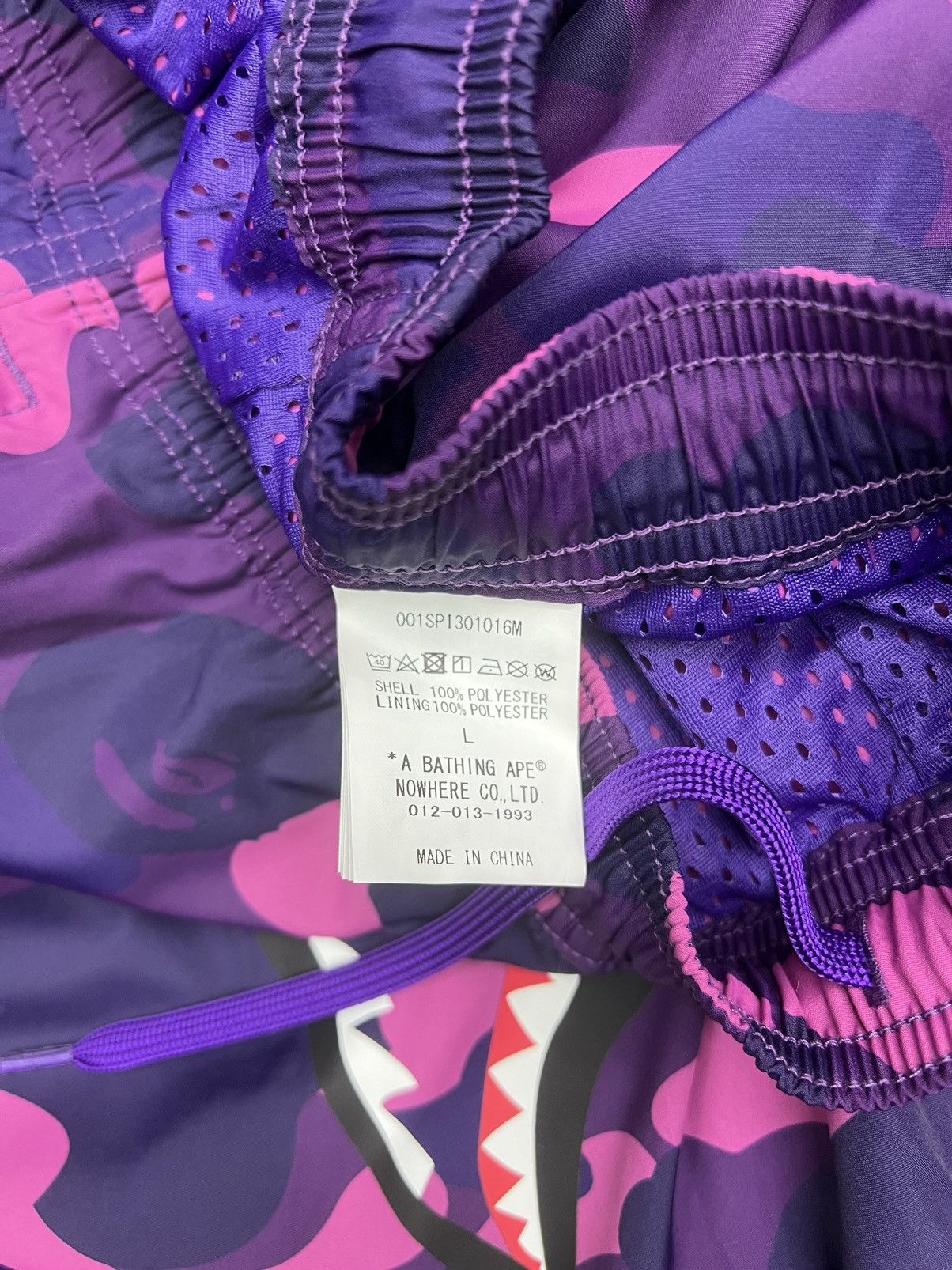 Bape Bape Color Camo Shark Beach Shorts Size US 34 / EU 50 - 5 Thumbnail