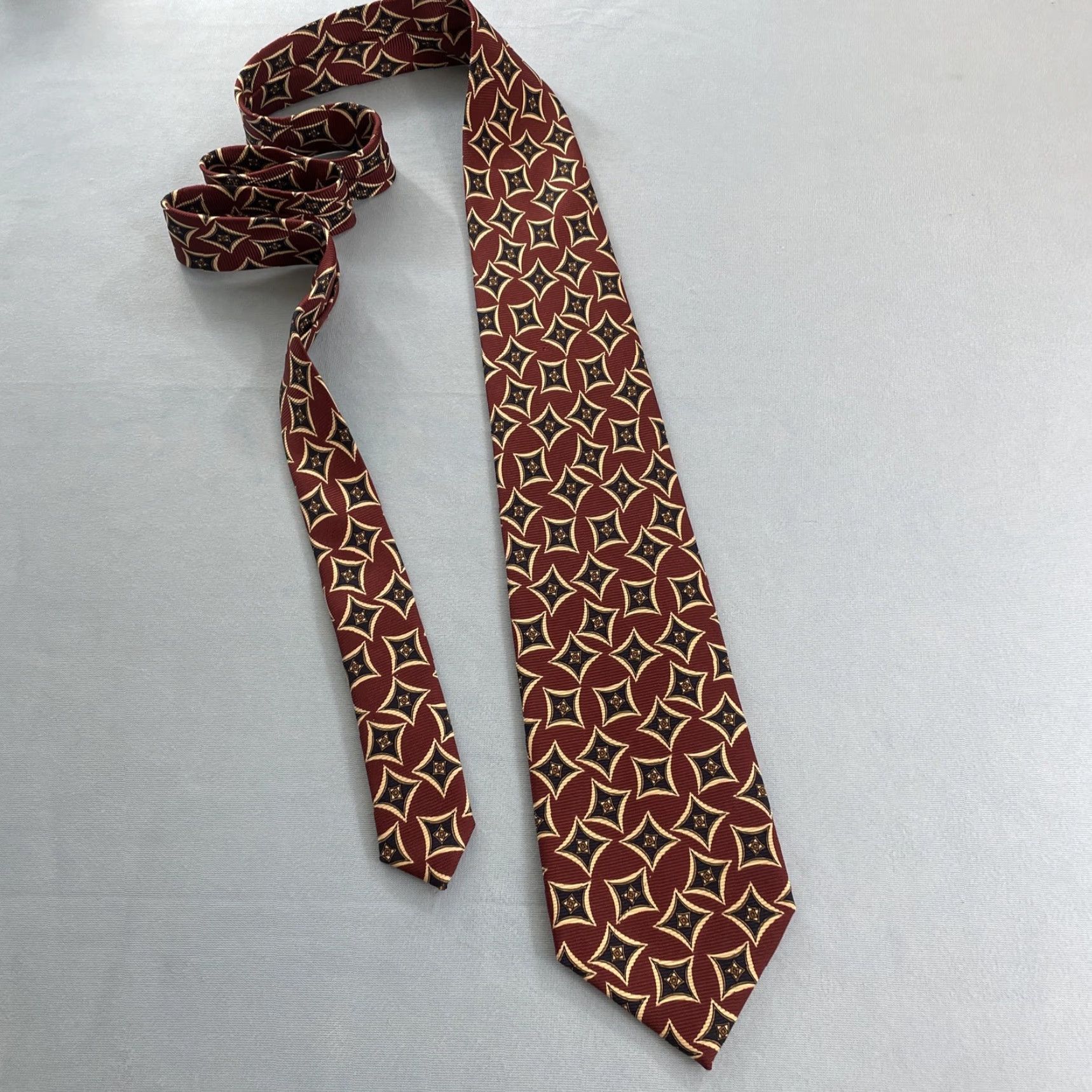 Vintage VINTAGE Ferrel Reed Tie 59" Silk STAR Red Gold Wide Neck 4x59" USA NWT Flaw Mens Size ONE SIZE - 3 Thumbnail