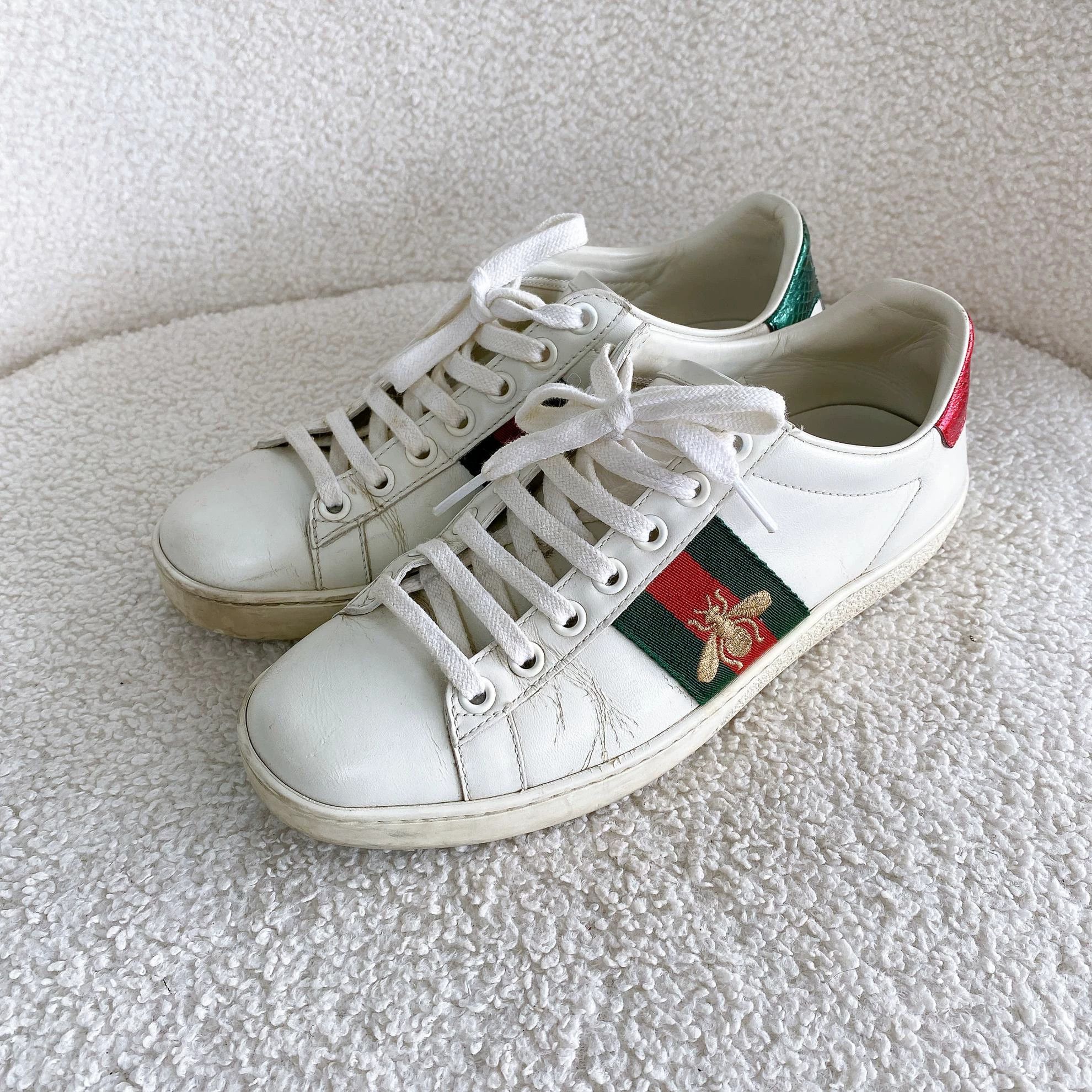 Gucci Gucci white flats size 35 7313 Size US 4.5 / IT 34.5 - 5 Thumbnail