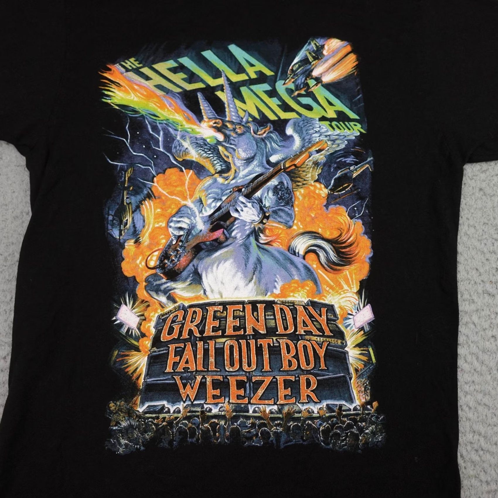 Tultex Hella Mega Tour Shirt Mens Medium Black Green Day Fall Out Boy Weezer 2021 Band Shirt Size US M / EU 48-50 / 2 - 5 Thumbnail