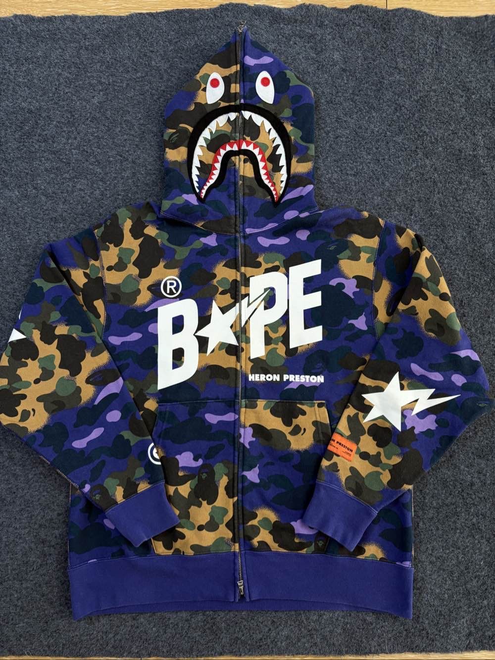 Bape A Bathing Ape x Heron Preston Camo Zip Hoodie Size L Size US L / EU 52-54 / 3 - 1 Thumbnail