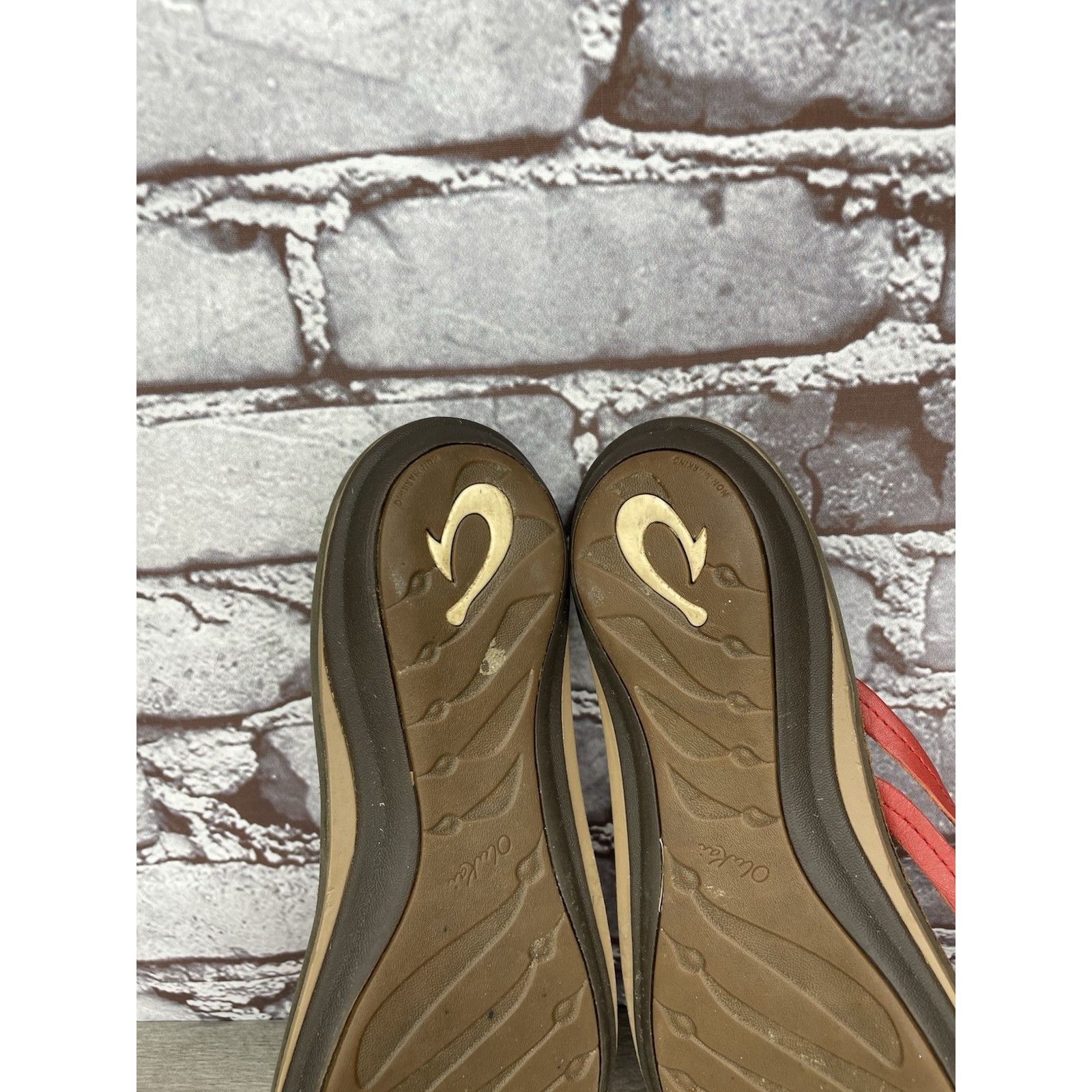 Olukai Olukai U'I-W Red Leather Thong FlipFlop Casual Slide Sandals Size US 8 / IT 38 - 19 Thumbnail