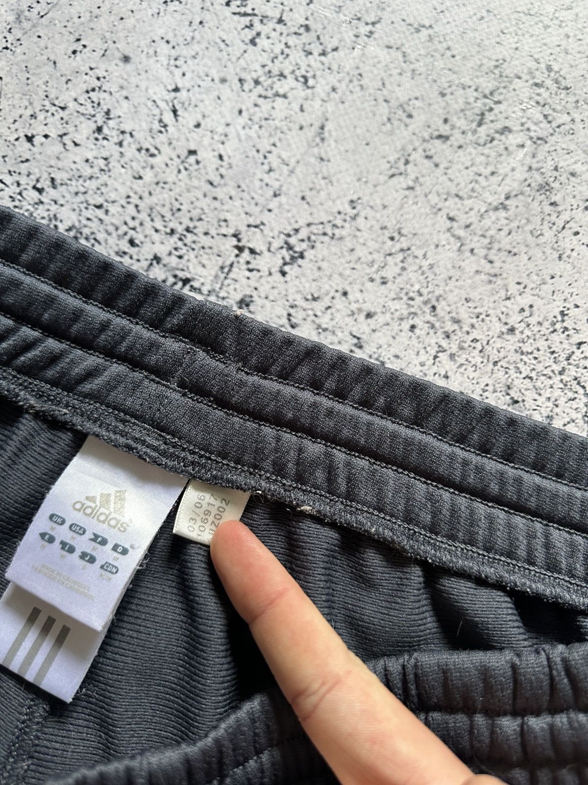 Adidas × Vintage Vintage Adidas Track Pants Sweatpants Baggy Fit Mini Logo Size US 32 / EU 48 - 5 Thumbnail
