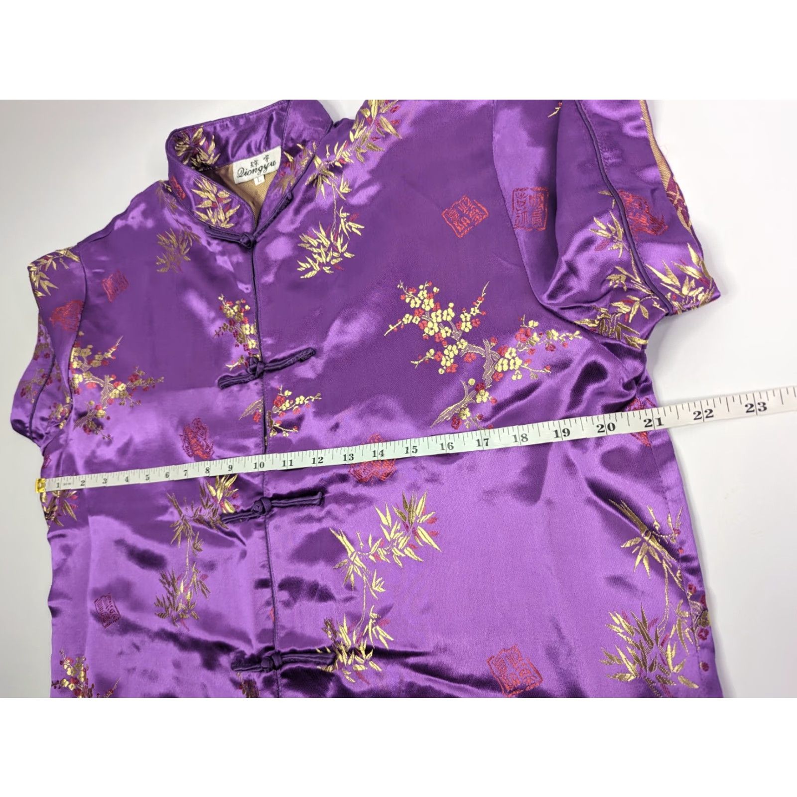Vintage Diongyu Blouse Short Sleeve Satin Purple Front Pockets Size L Womens Size L / US 10 / IT 46 - 4 Thumbnail