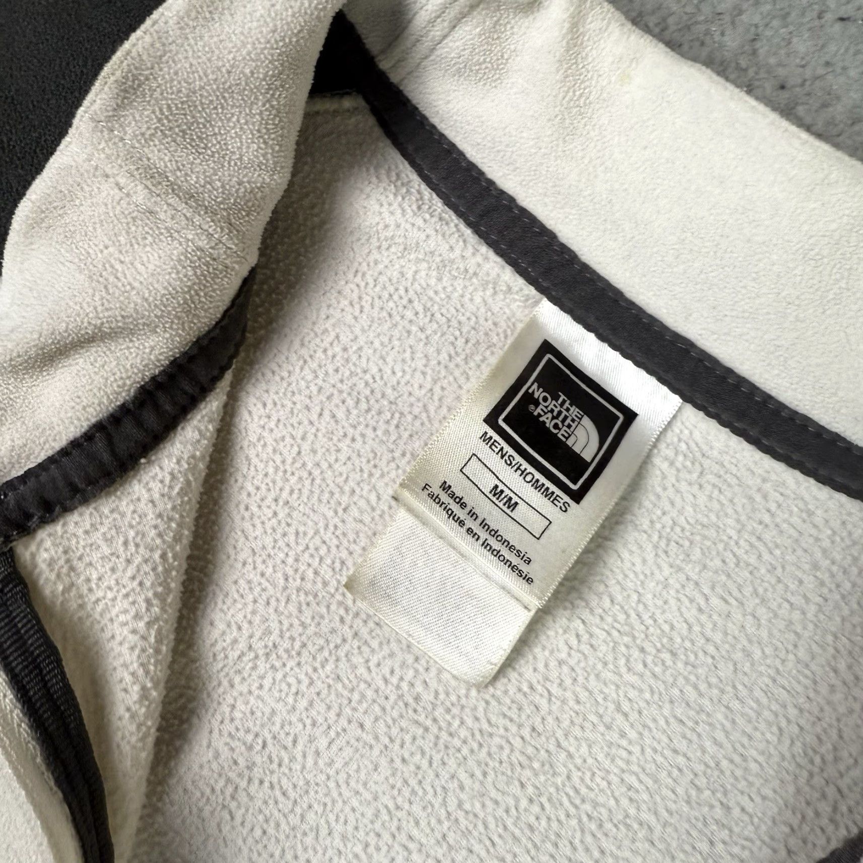 The North Face The North Face Sweatshirt Mens M Gray 1/4 Zip Fleece Pullover Mock Neck Casual All Seasons 1/4 Zip Logo Embroidered The North Face Size M Regular Fit Size US M / EU 48-50 / 2 - 5 Thumbnail