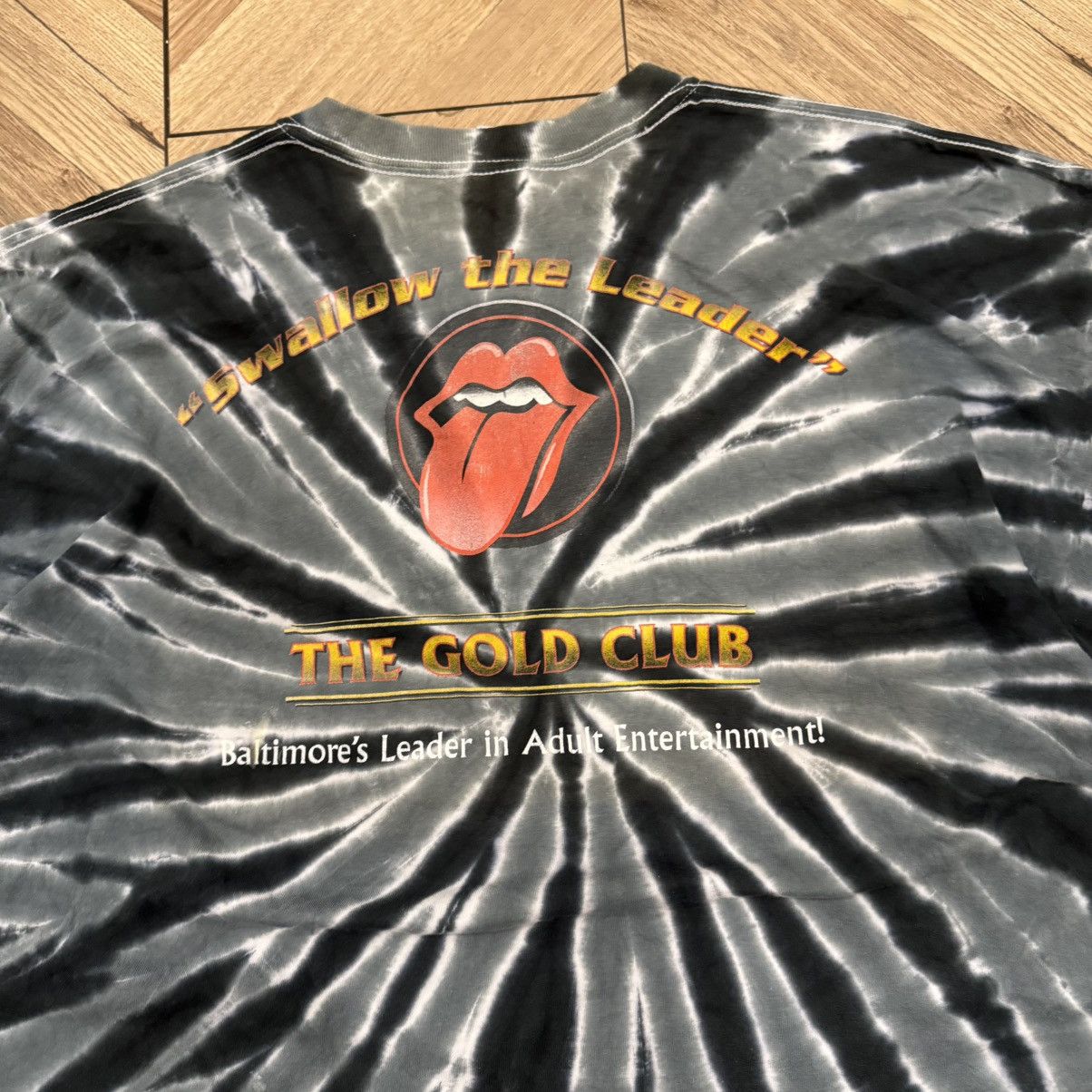 The Rolling Stones Vintage The Rolling Stones 1998 World Tour Gold Logo 90s Tee Size US XL / EU 56 / 4 - 4 Thumbnail