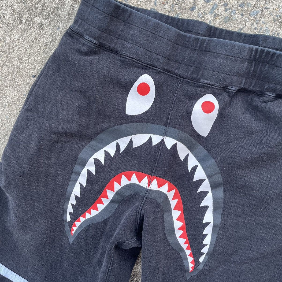 Bape Bape Shark Basketball Sweat Shorts Size US 30 / EU 46 - 2 Thumbnail