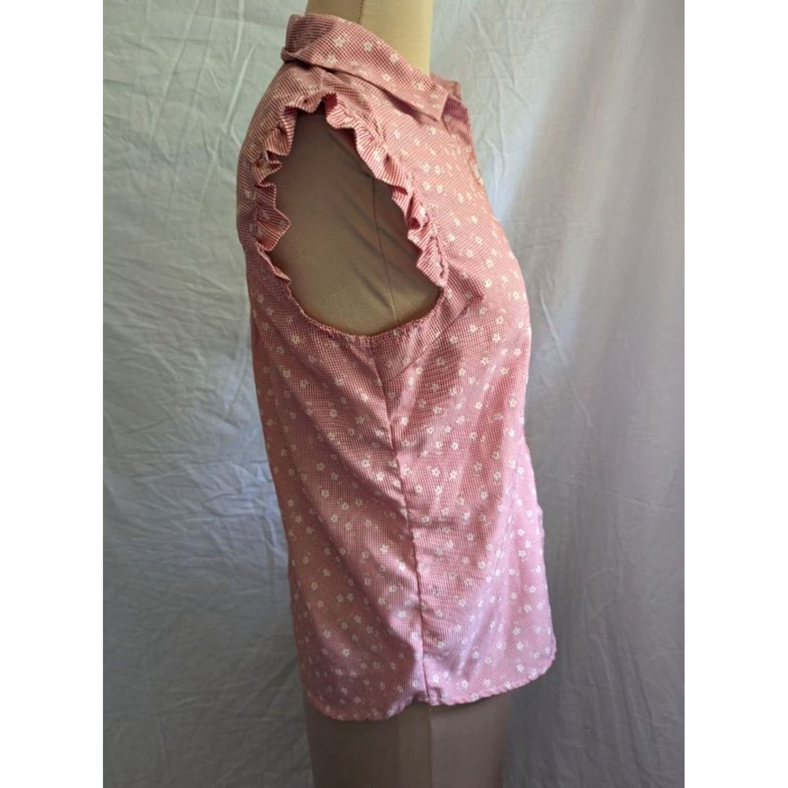 Vintage Love Notes Button-Up Shirt Sleeveless Red Gingham Floral Embroidered Ruffle Small Womens Casual Shirts Size S / US 4 / IT 40 - 2 Thumbnail