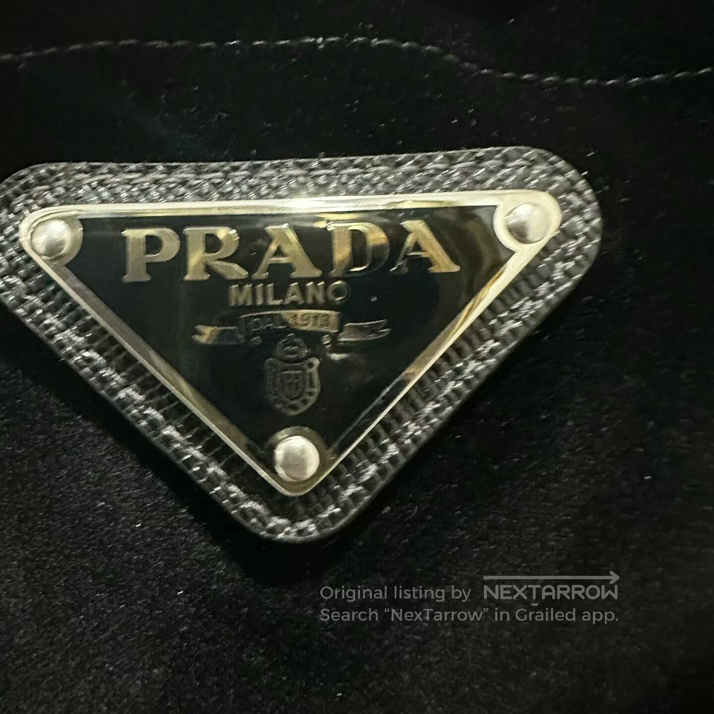 Prada prada velvet logo shirt jacket size s. Size US S / EU 44-46 / 1 - 3 Thumbnail