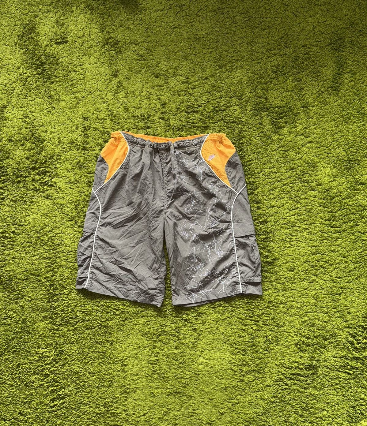 Nike Nike 2000s vintage cargo shorts Y2K Size US 34 / EU 50 - 2 Thumbnail