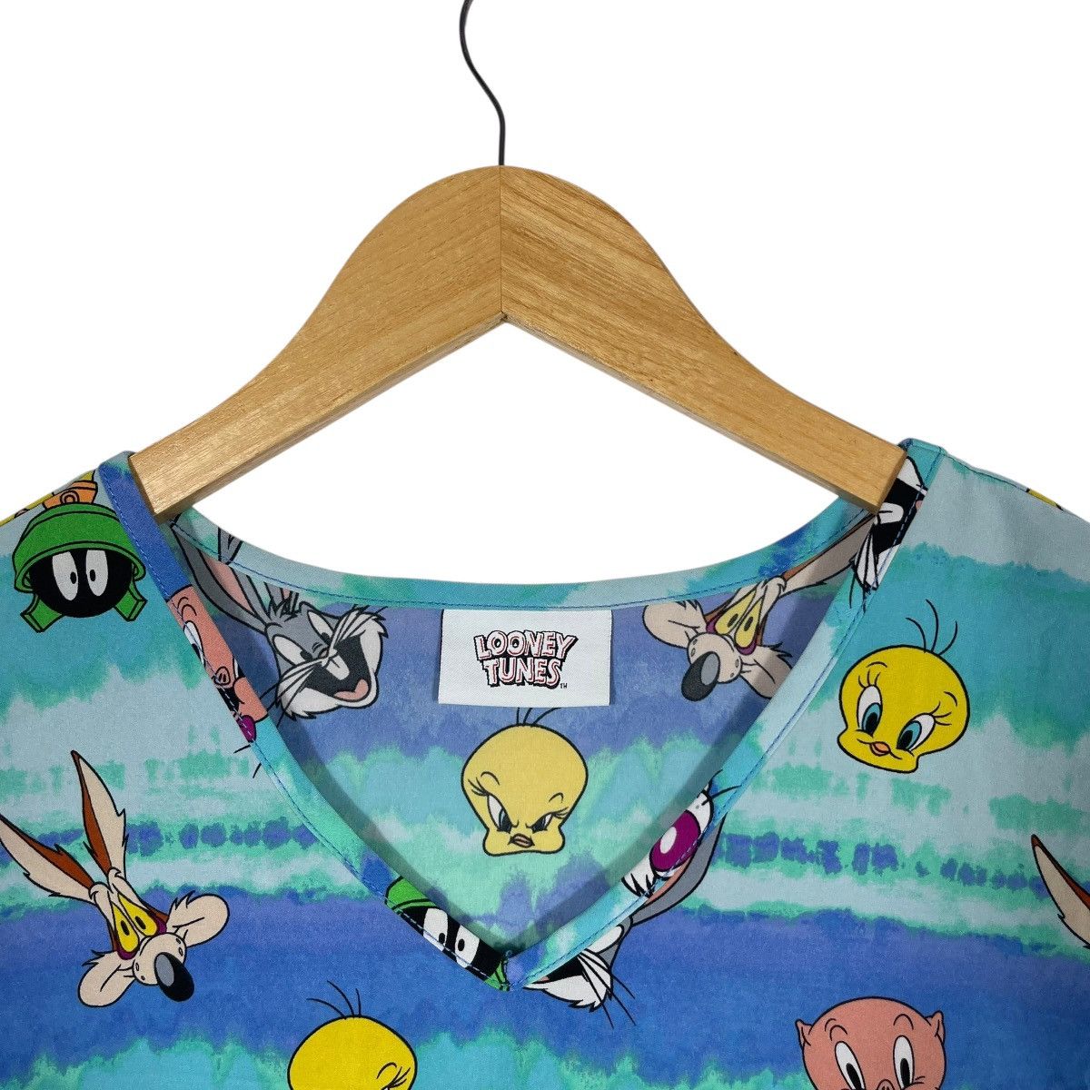 Vintage Looney Tunes All Over Print Scrub Top Tweety Bugs Bunny Size M / US 6-8 / IT 42-44 - 3 Thumbnail