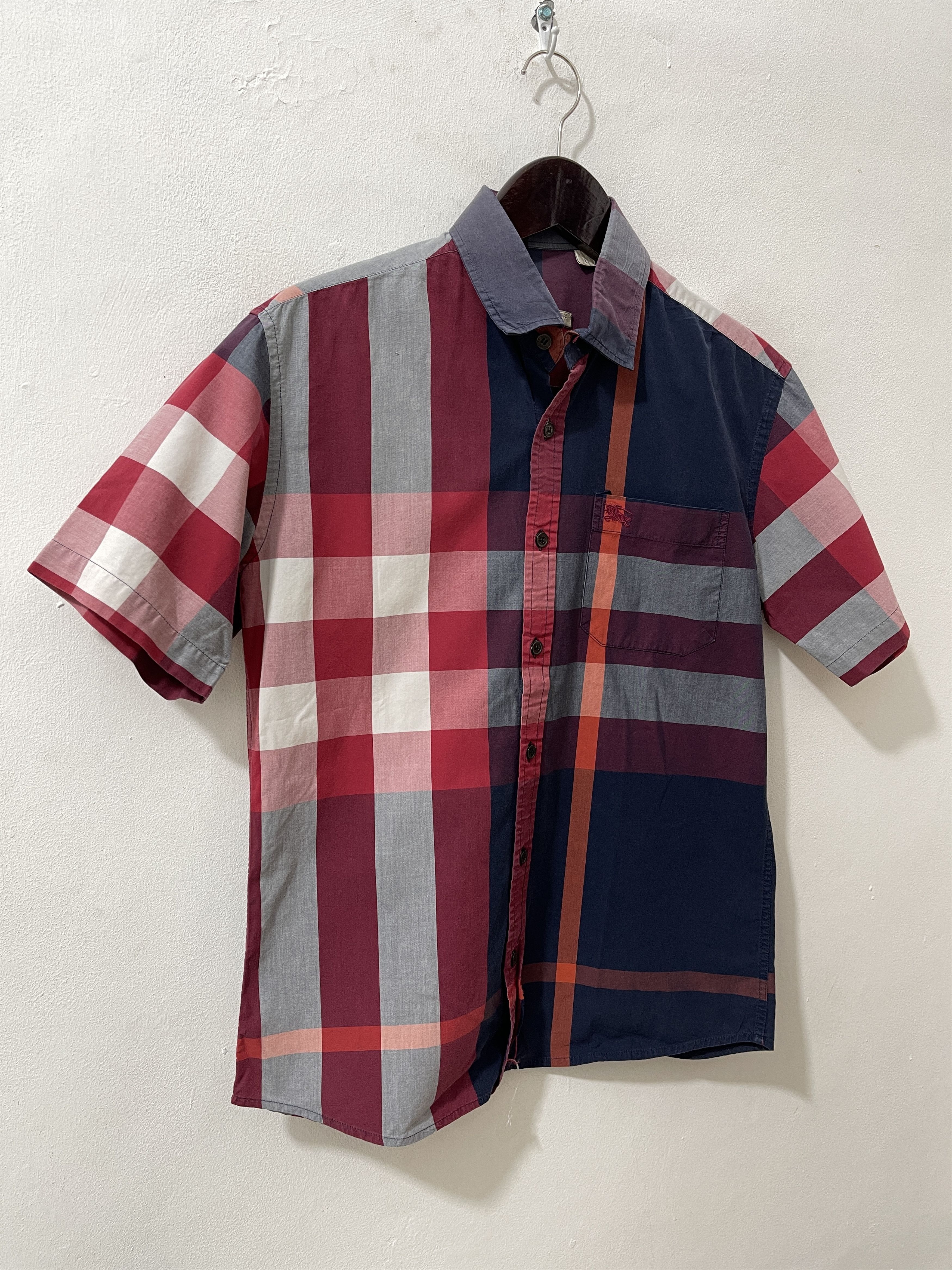 Burberry Vintage Burberry Red Plaid Shirts Size US L / EU 52-54 / 3 - 3 Thumbnail