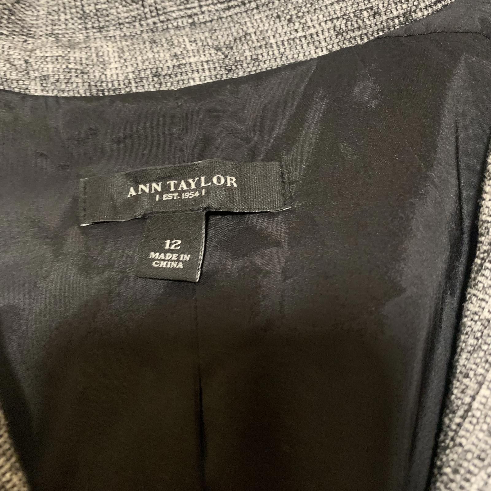 Ann Taylor Ann Taylor Women's Size 12 Gray Short Sleeve Belted Blazer Size XL / US 12-14 / IT 48-50 - 3 Thumbnail