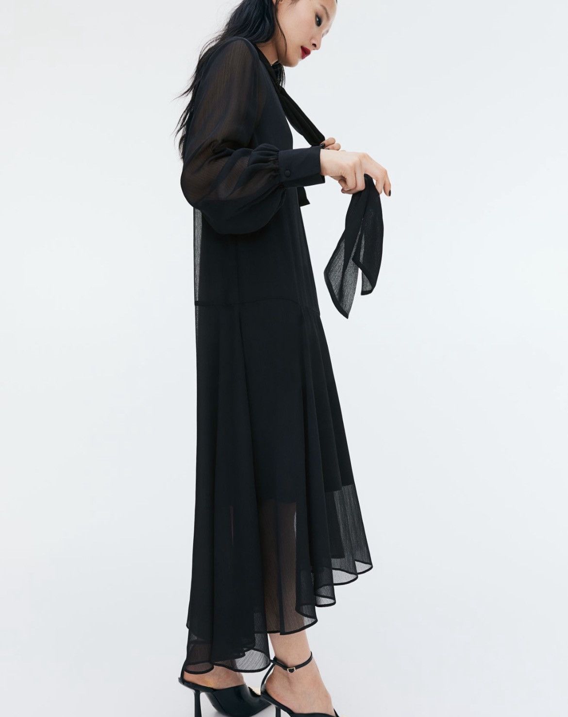 H&M H & M tie neck dress Size XS / US 0-2 / IT 36-38 - 2 Thumbnail