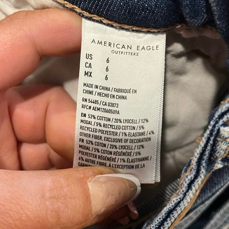 American Eagle Outfitters American Eagle Jean Shorts Distressed Denim Blue Size 6 Size 28" / US 6 / IT 42 - 4 Thumbnail