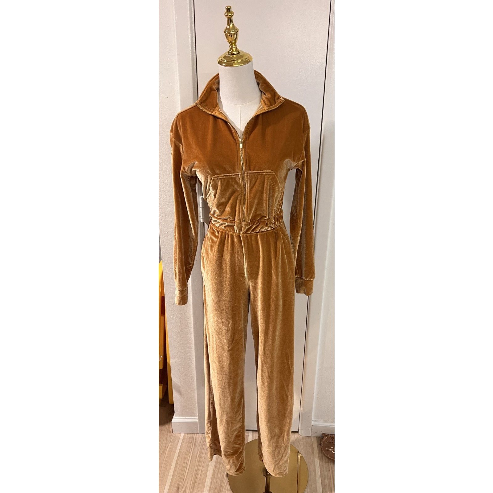 Fabletics Fabletics Women's Rust Orange Velour Jumpsuit Sz XXS Size 24" / US 00 / IT 34 - 5 Thumbnail