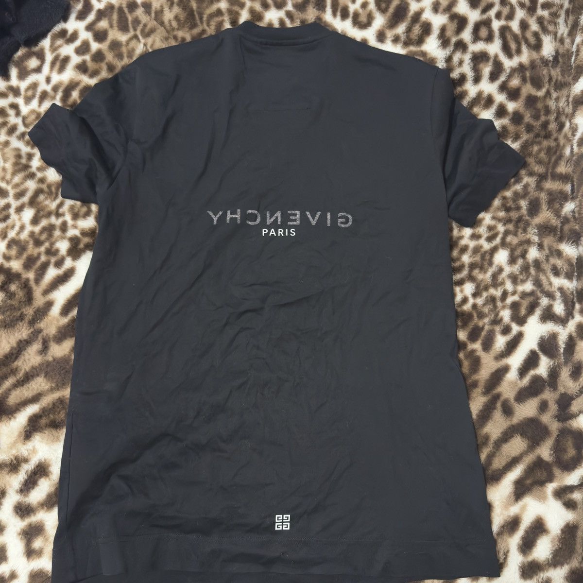 Givenchy Givenchy Reverse T-shirt Size US M / EU 48-50 / 2 - 2 Thumbnail