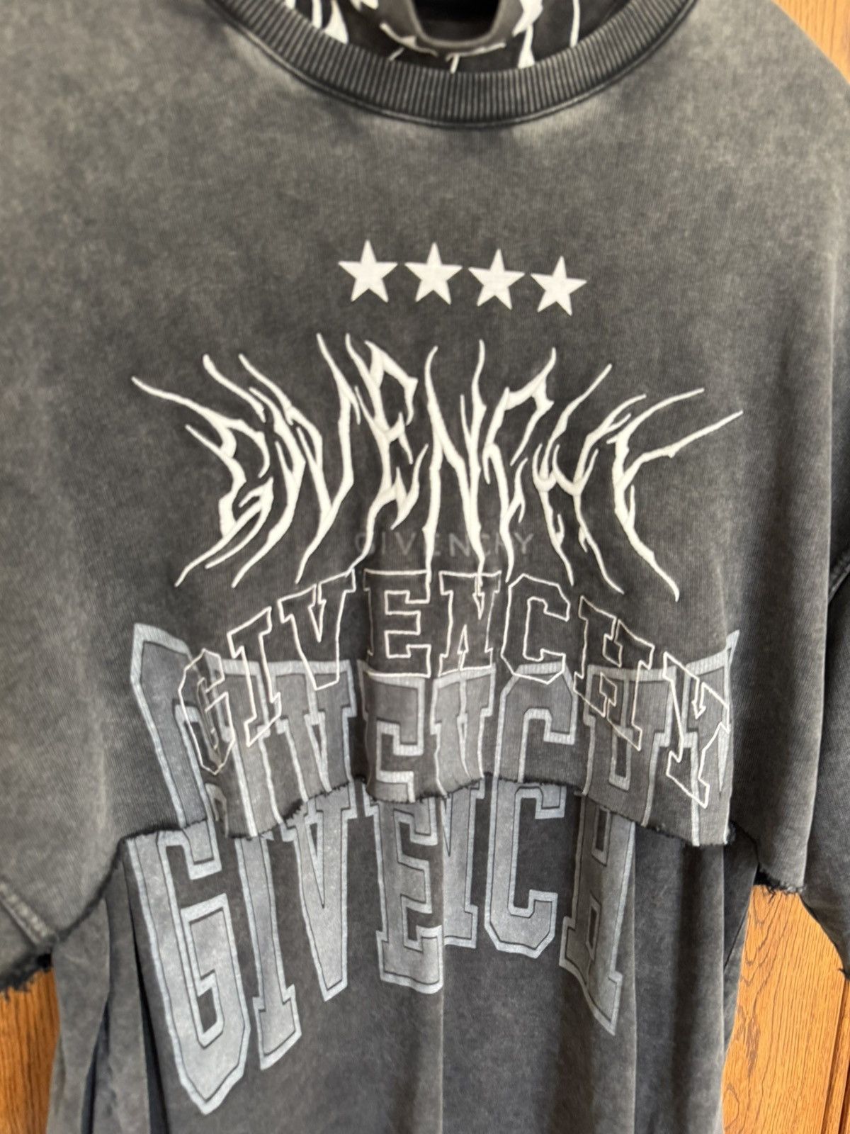 Givenchy Givenchy triple layered logo hoodie sweat crew T shirt grail Size US L / EU 52-54 / 3 - 13 Thumbnail