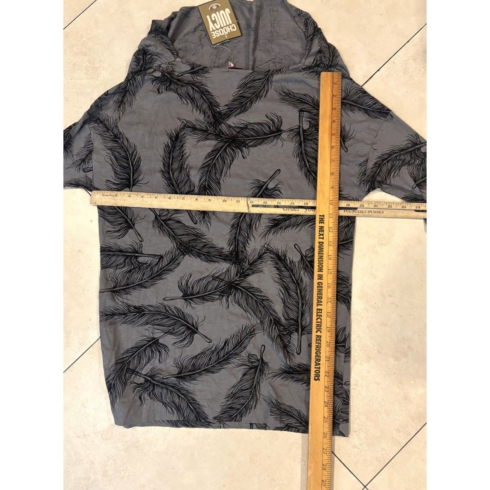 Juicy Couture Juicy Couture Tunic Top Womens M Gray Cowl Neck 3/4 Sleeve Dolman Feather Print Size M / US 6-8 / IT 42-44 - 6 Thumbnail