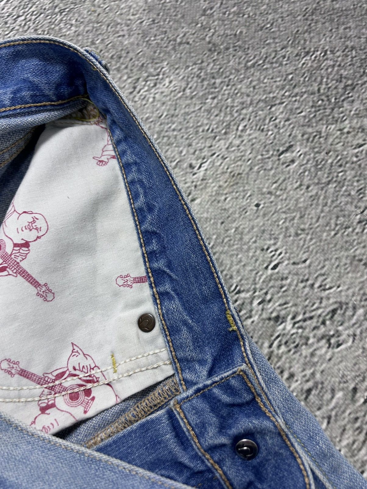 True Religion True Religion Rocco jeans vintage denim pants slim baby blue Size US 32 / EU 48 - 10 Thumbnail