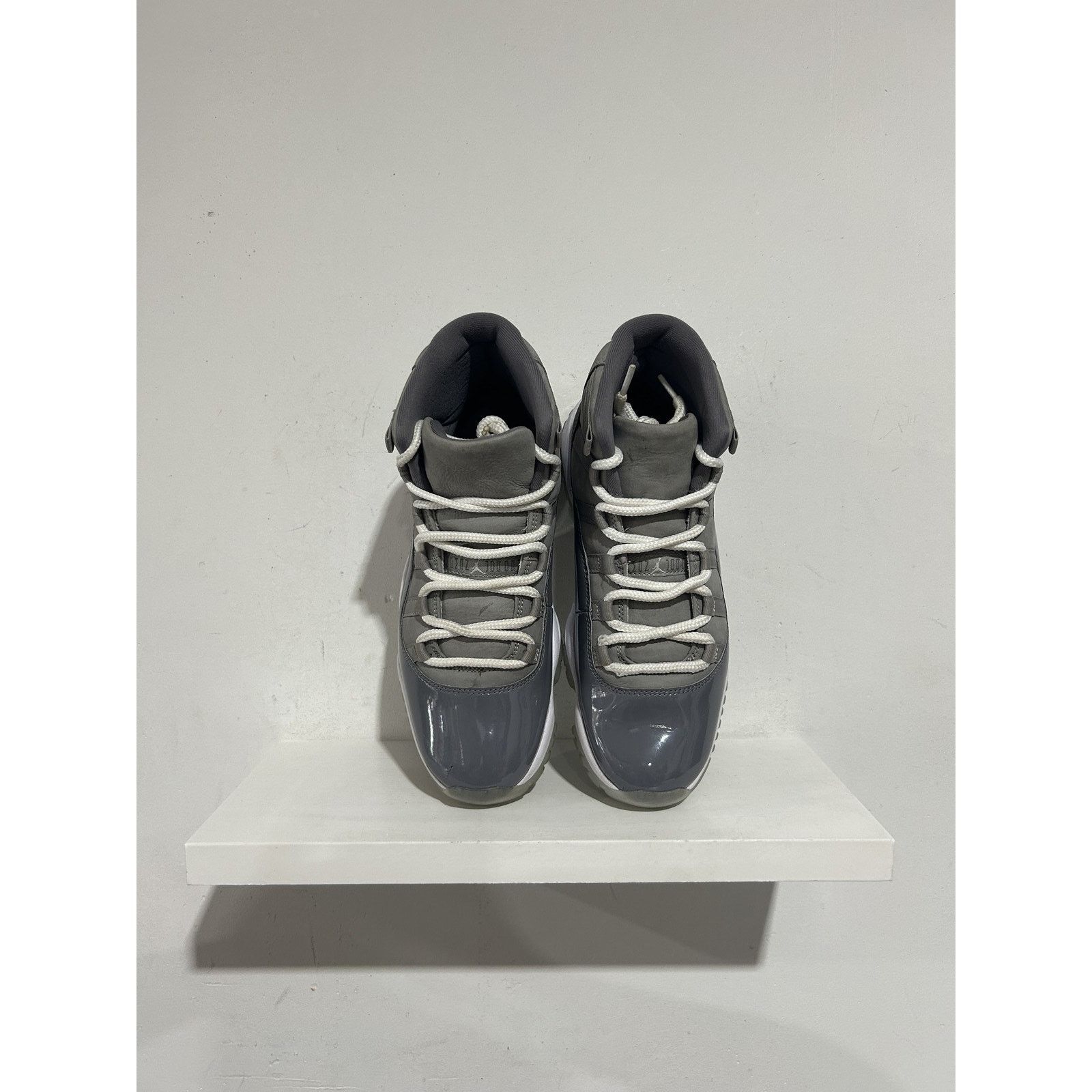 Nike JORDAN 11 RETRO COOL GREY SIZE 10 PREOWNED Size US 10 / EU 43 - 3 Thumbnail