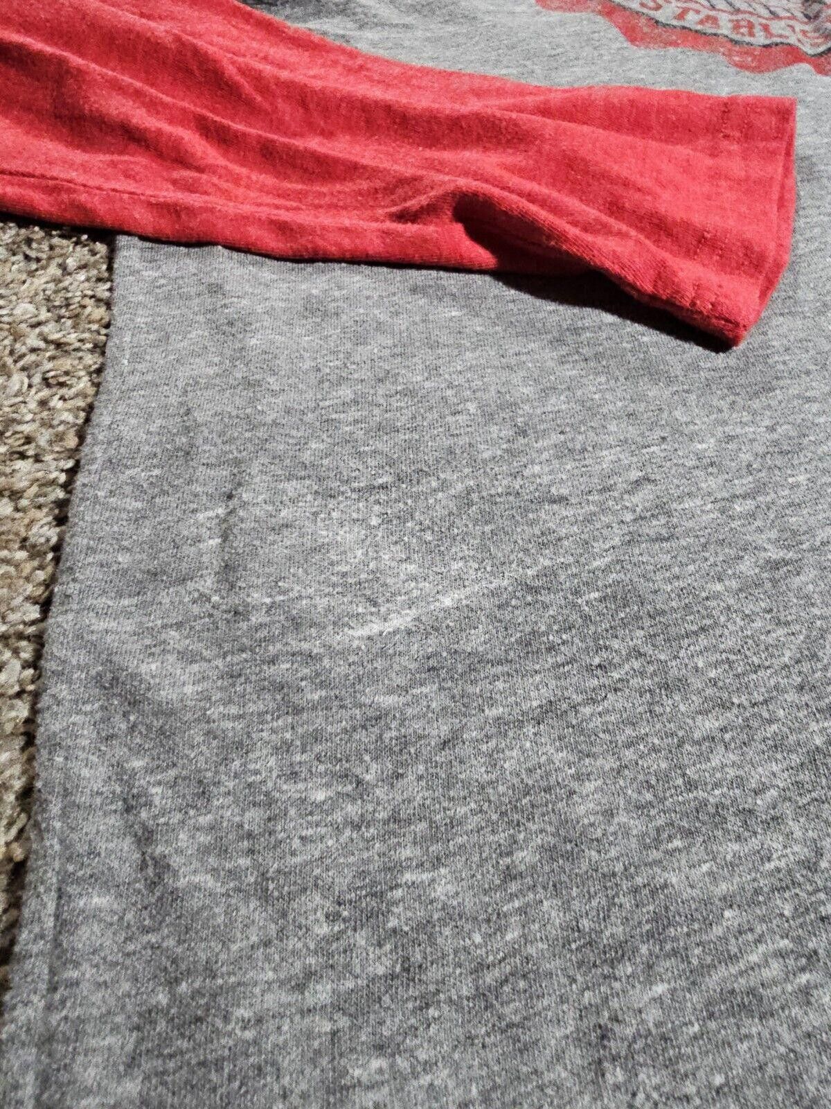 Adidas Wisconsin Badgers Adidas Long Sleeve Shirt XL - Some Pilling Size US XL / EU 56 / 4 - 5 Thumbnail